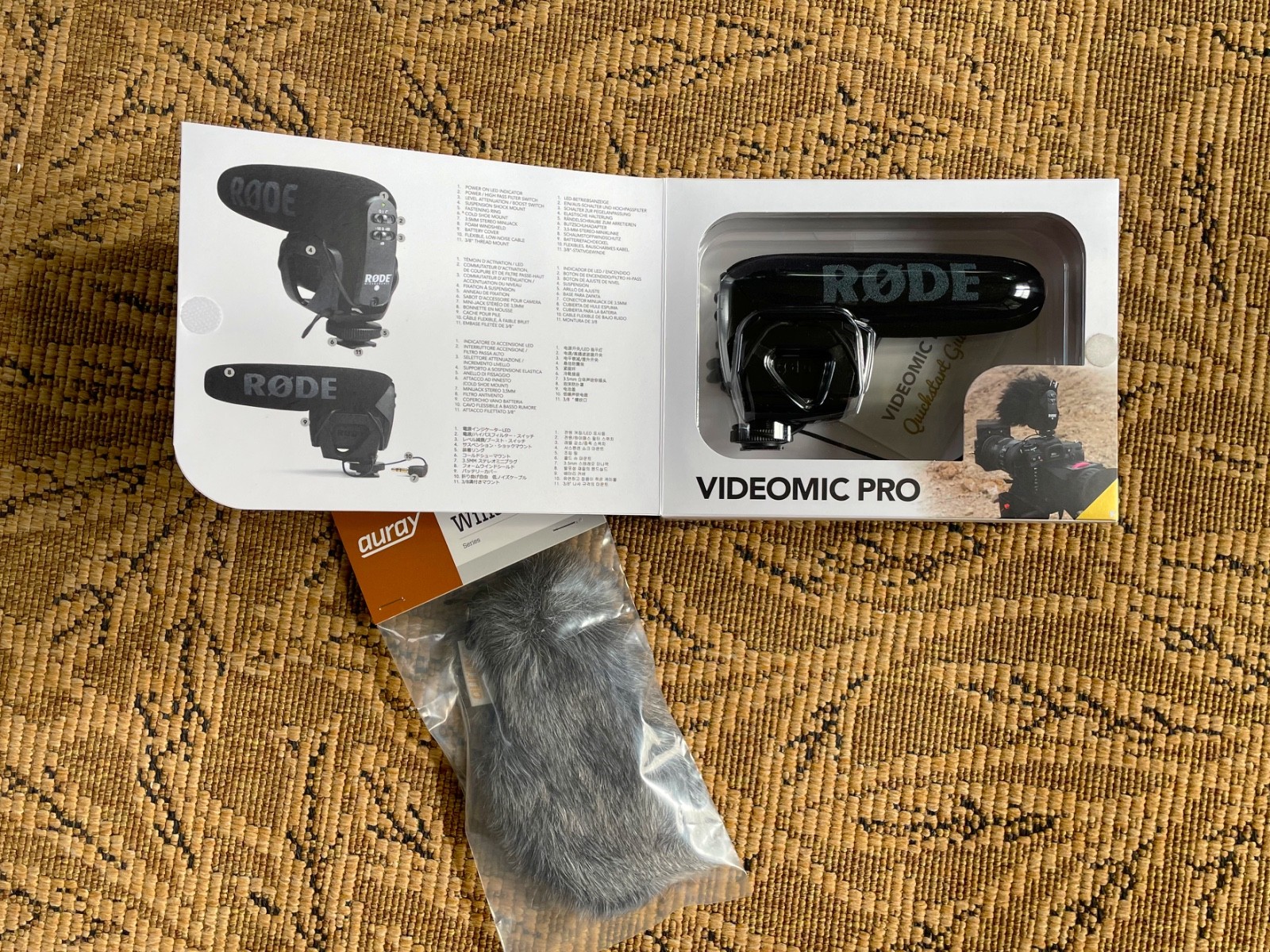 RØDE VideoMic Pro - Compact Directional On-Camera Mic + Auray DeadCat (Open Box)