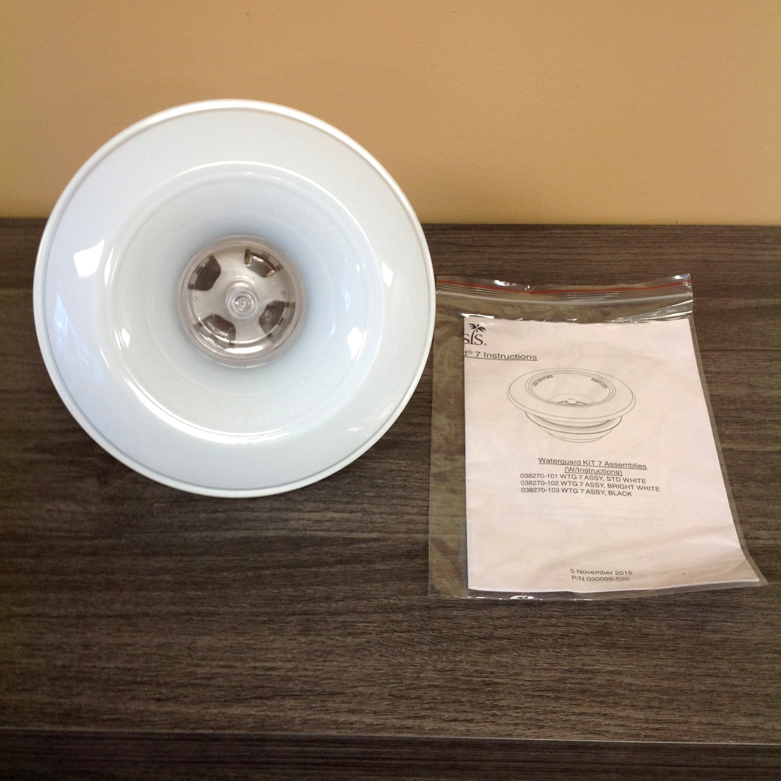 OASIS 038270-102 Plastic Water Guard 7 ASSY For Oasis Water Coolers Bright White