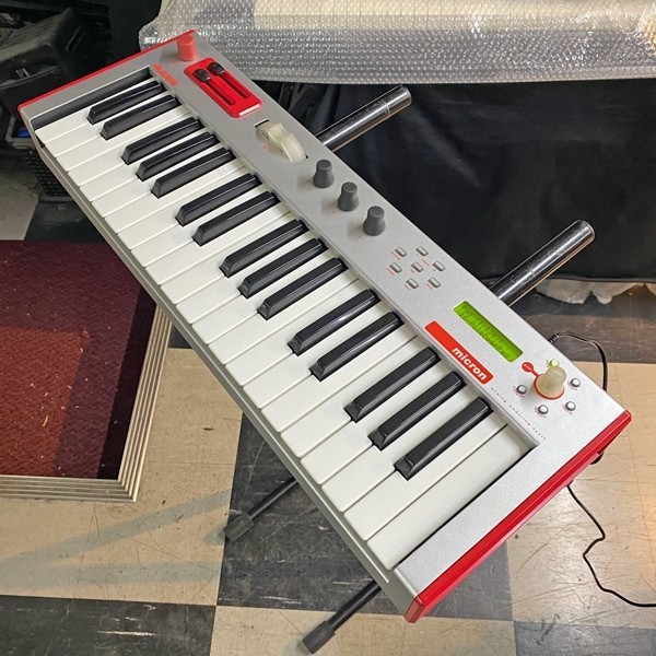 Alesis Micron 37-Key Virtual Analog Modeling Synthesizer Keyboard