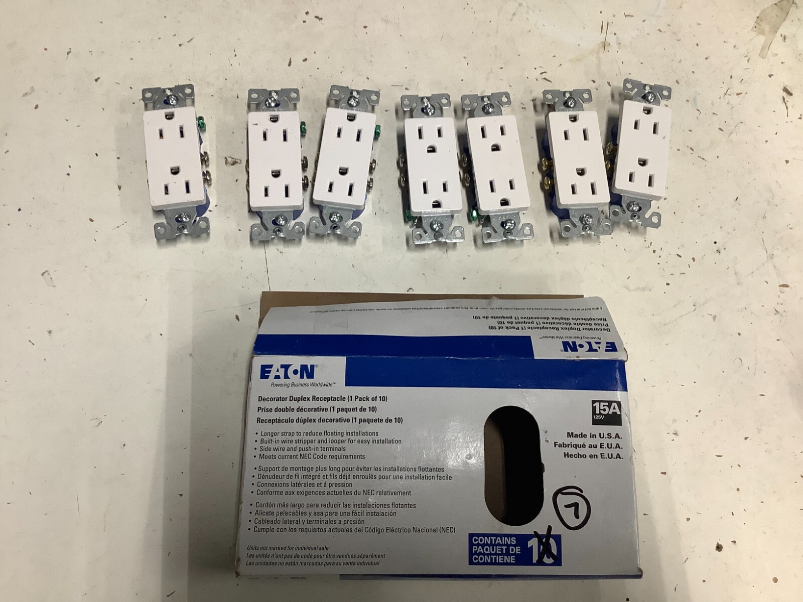 Eaton Decorator Duplex Receptacle 7 Pack White 15A 1107W NEW