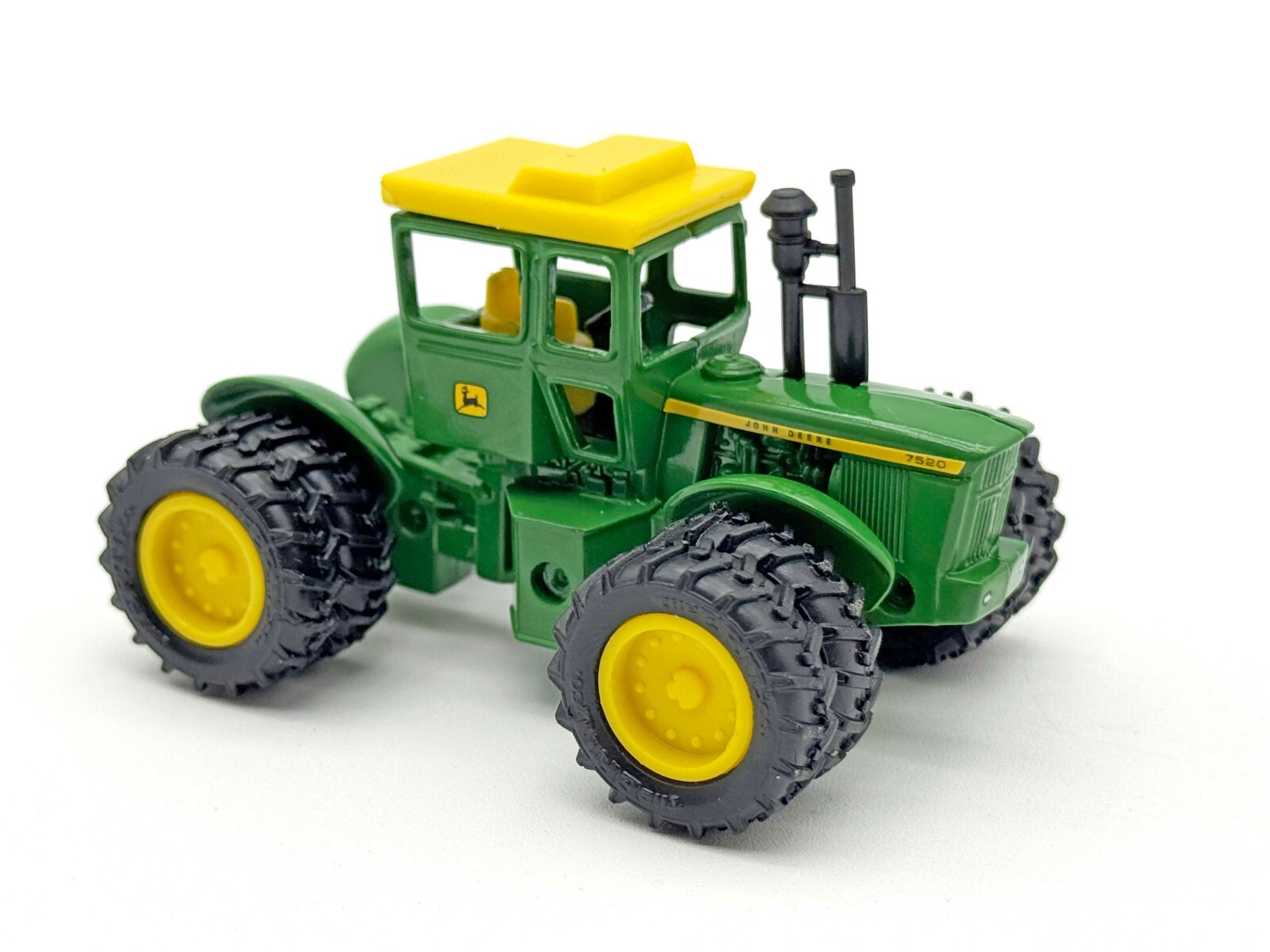 1/64 John Deere 7520 Tractor w/ Duals