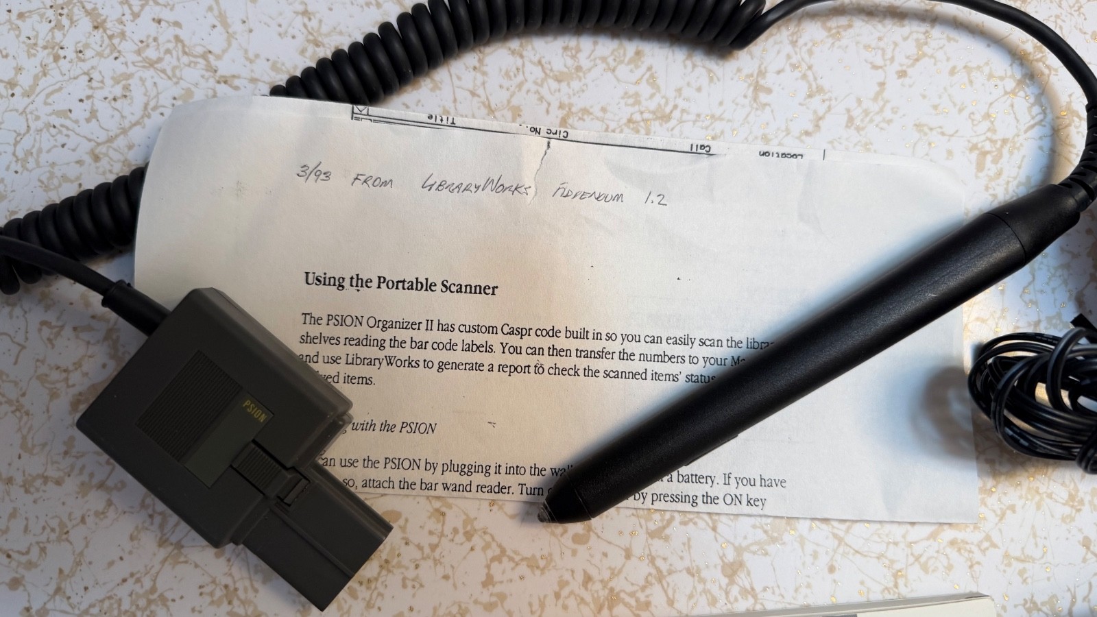 Psion Organiser II with powered comms link cable/charger 8K data pack