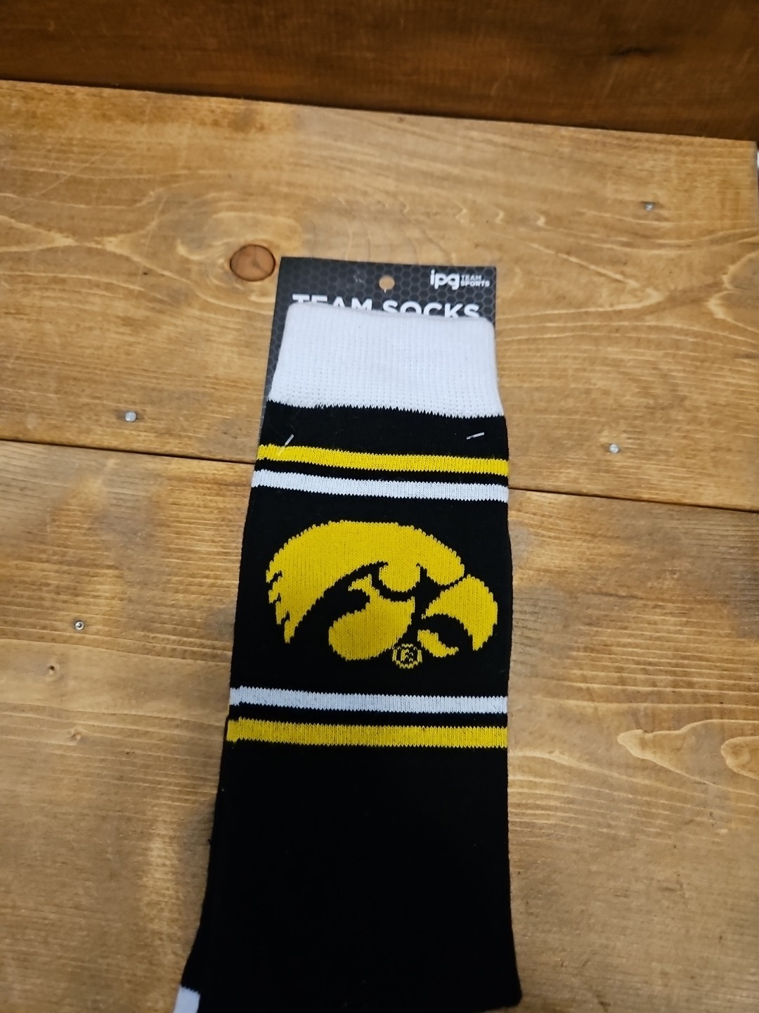 Iowa Hawkeyes University IPG Team Sports NCAA Crew Socks 1 pair NWT - N5