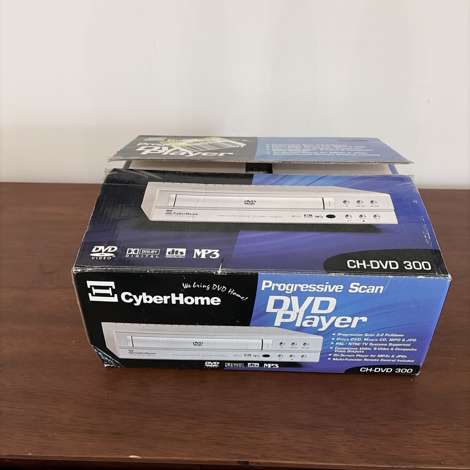 Cyber Home Progressive Scan DVD Player Silver Remote NEW OPEN BOX CH-DVD 300