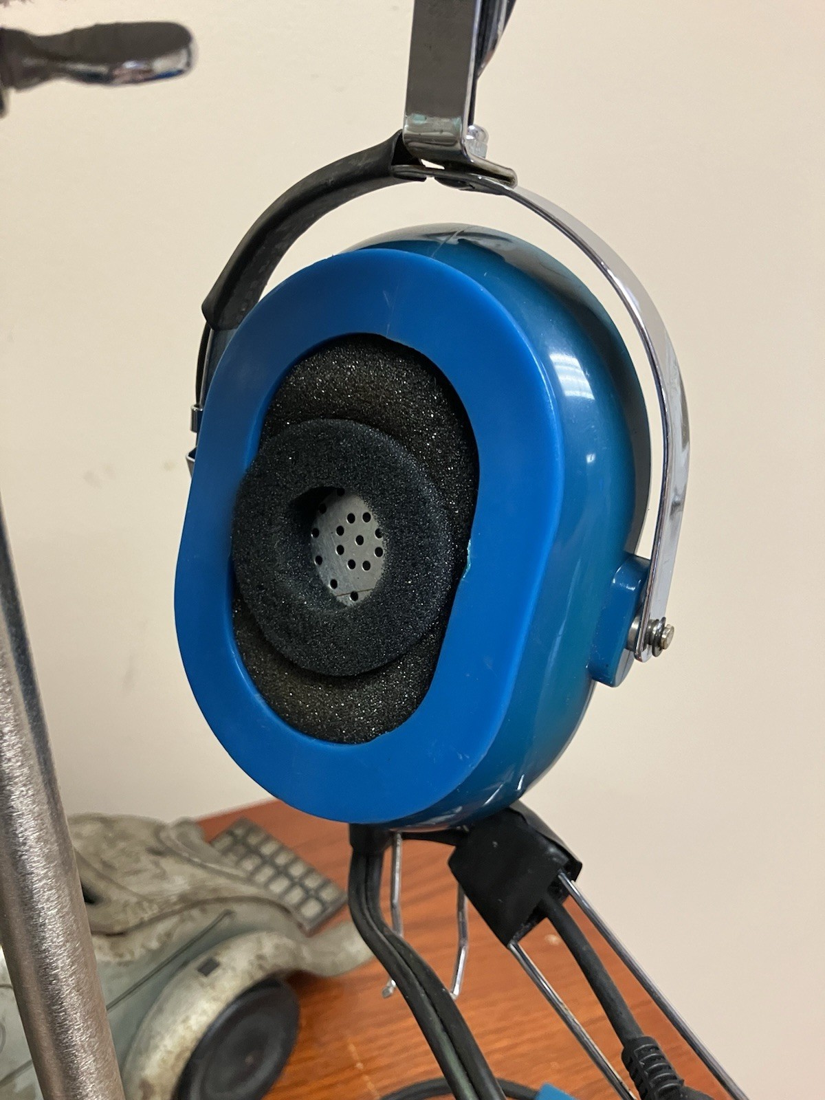 MicroCom Aviation Headset M-40 Headset w/ Microphone