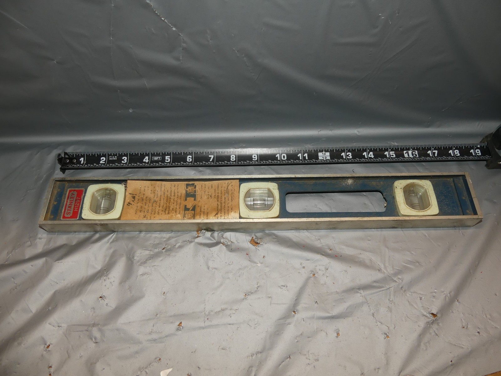 Stanley H1297 (42-718) 18" Aluminum Level - Made in USA