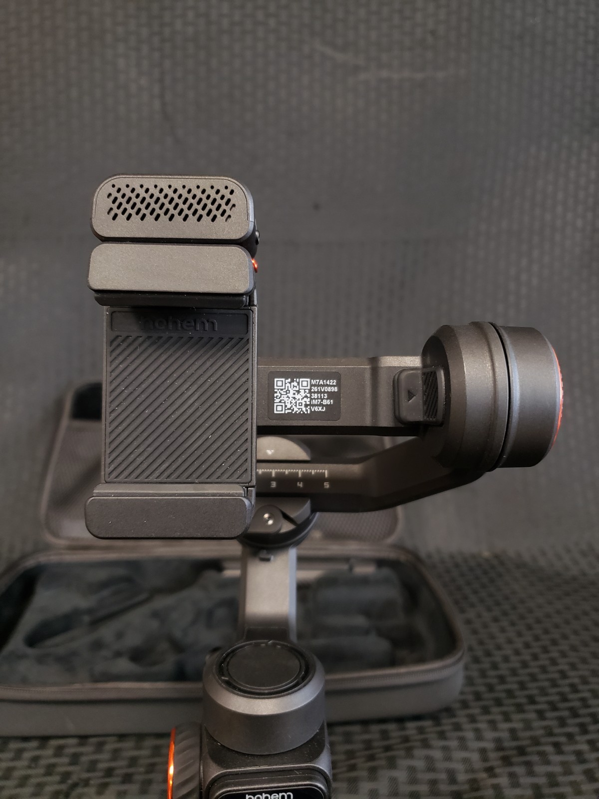 514530 - Hohem Isteady M7 Gimbal W/ Case & Extras