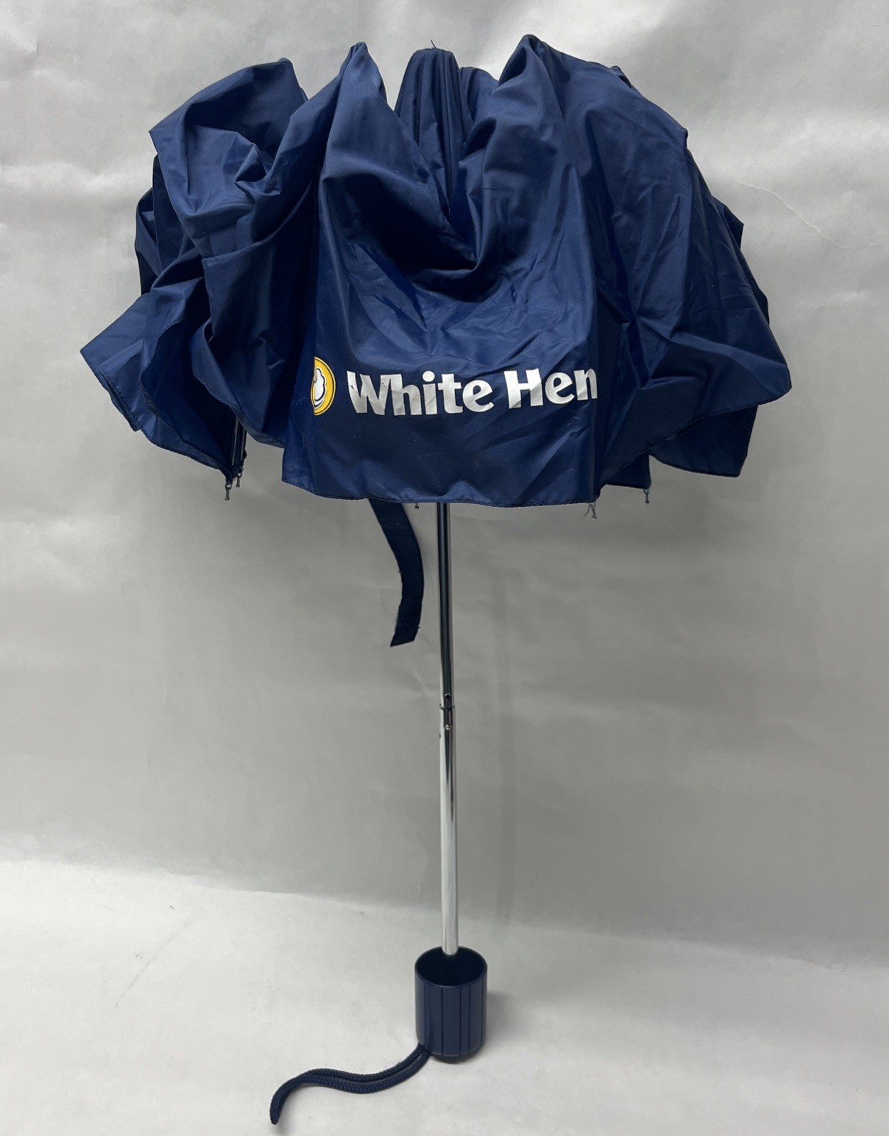 BLUE Vintage WHITE HEN Umbrella 40 Inches Wide