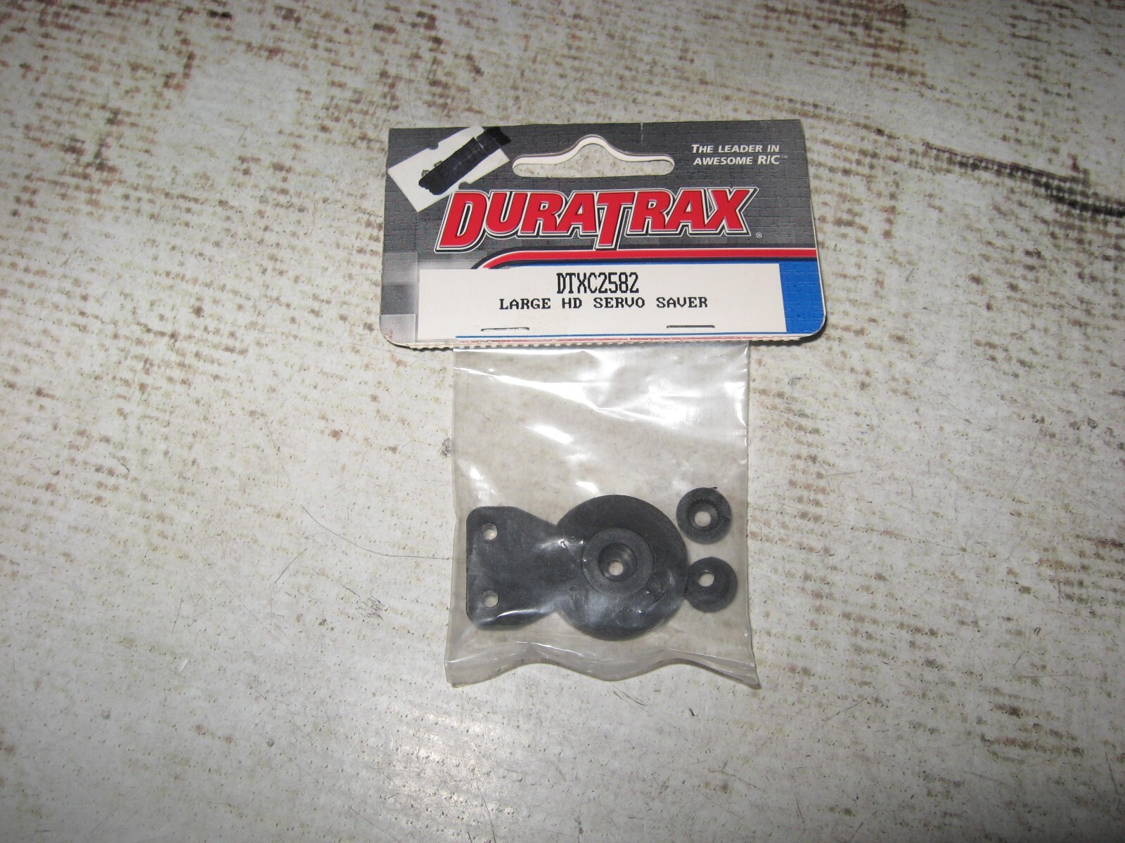 RC Duratrax HD Large Servo Saver Plastic Black (1) DTXC25282