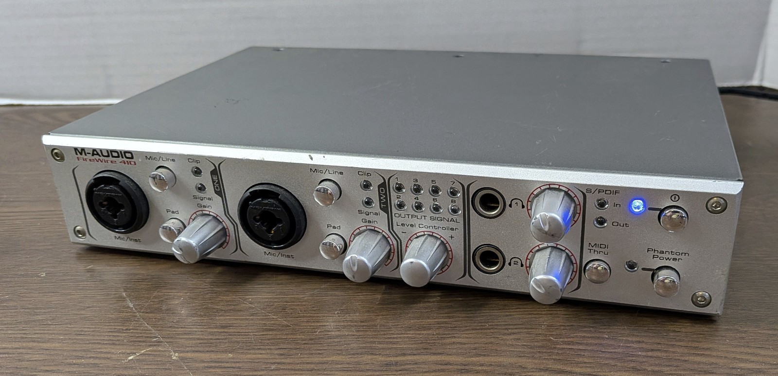 M-Audio FireWire 410 - 4-In / 10-Out FireWire Mobile Recording Interface
