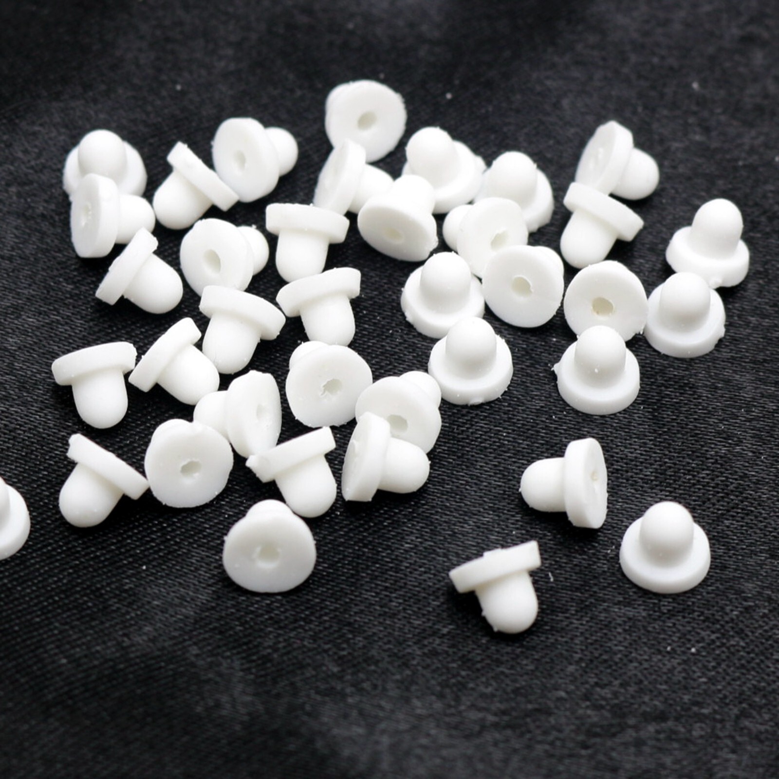 200pcs White Anti-Pain Earring Back Pads Silicone Cushion for Clip on Earrings