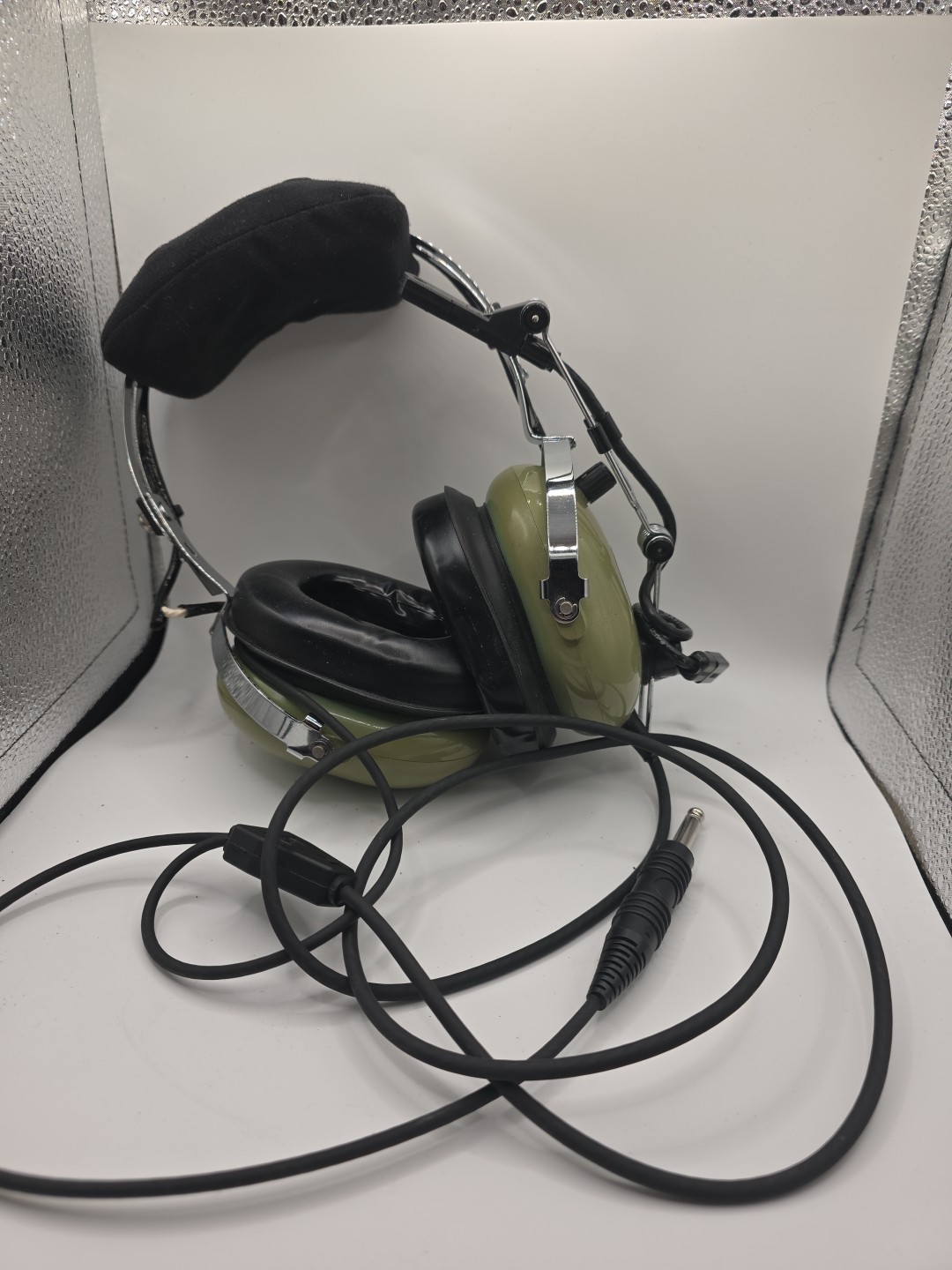 David Clark Model Unsure Aviation Headset with M7 Microphone. B3