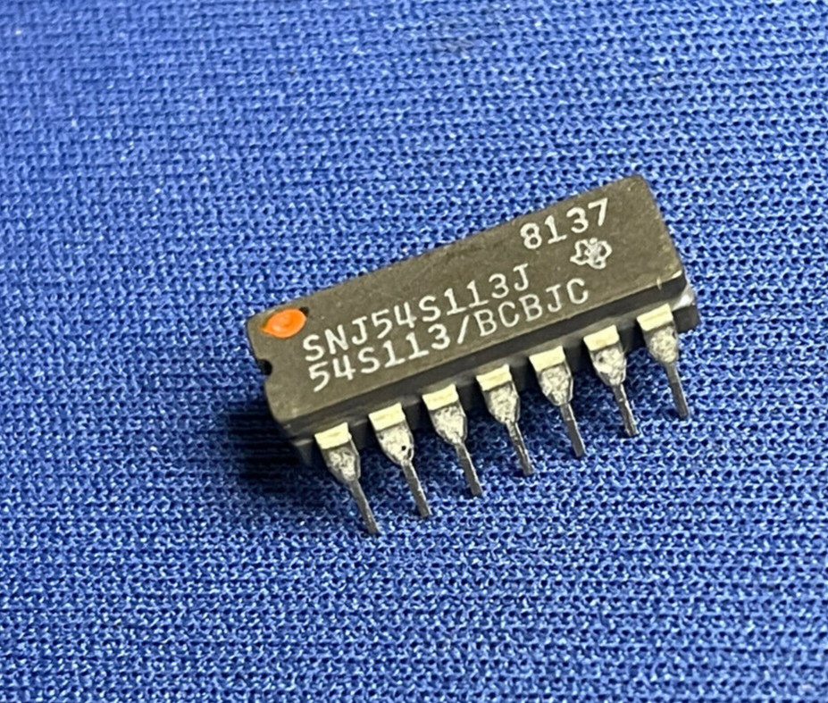 SNJ54S113J TI 54S113/BCBJC 14-PIN CERDIP RARE MILSPEC COLLECTIBLE VINTAGE 81