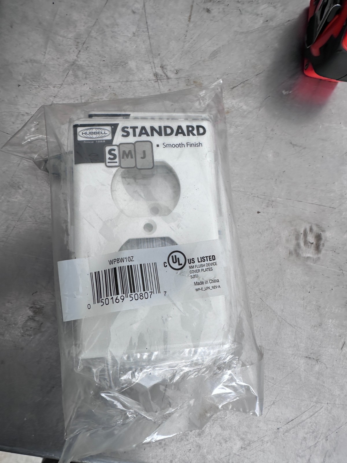 HUBBELL Standard (S) NM Flush Device Cover Plate WP8W10Z, 3JXU - Lot of 8