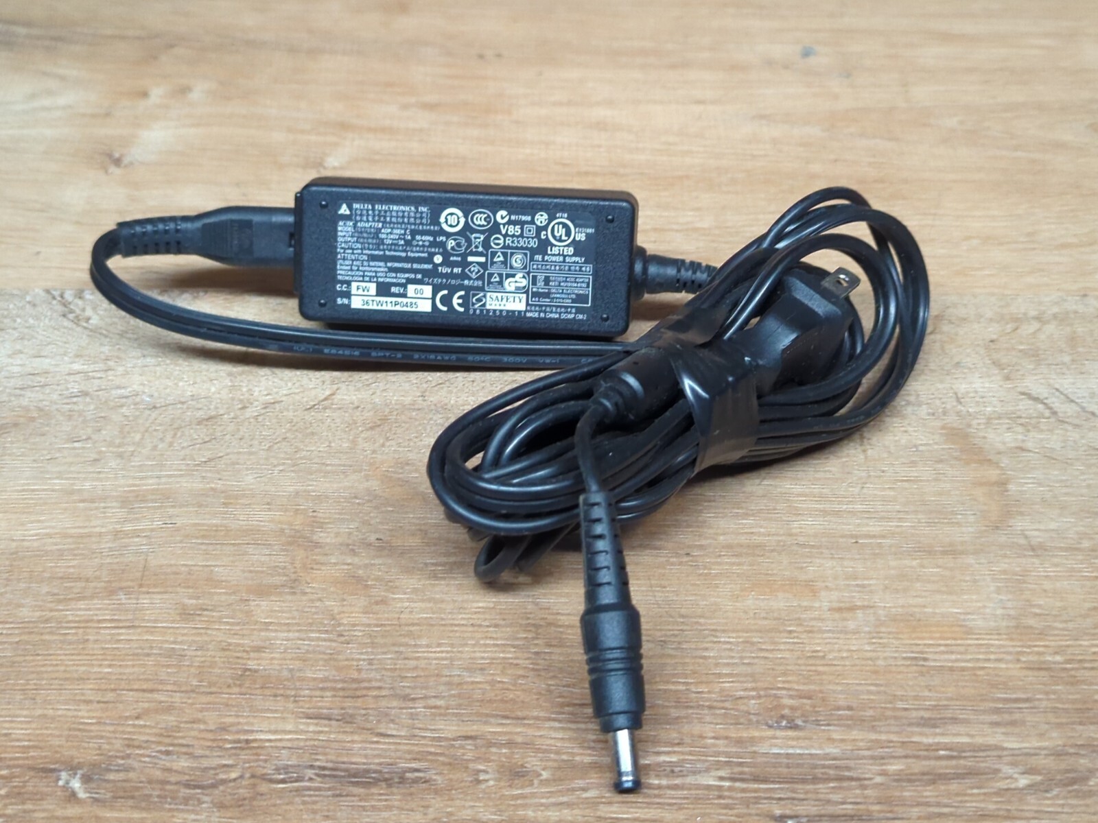 12V Delta Electronics ADP-36EH C