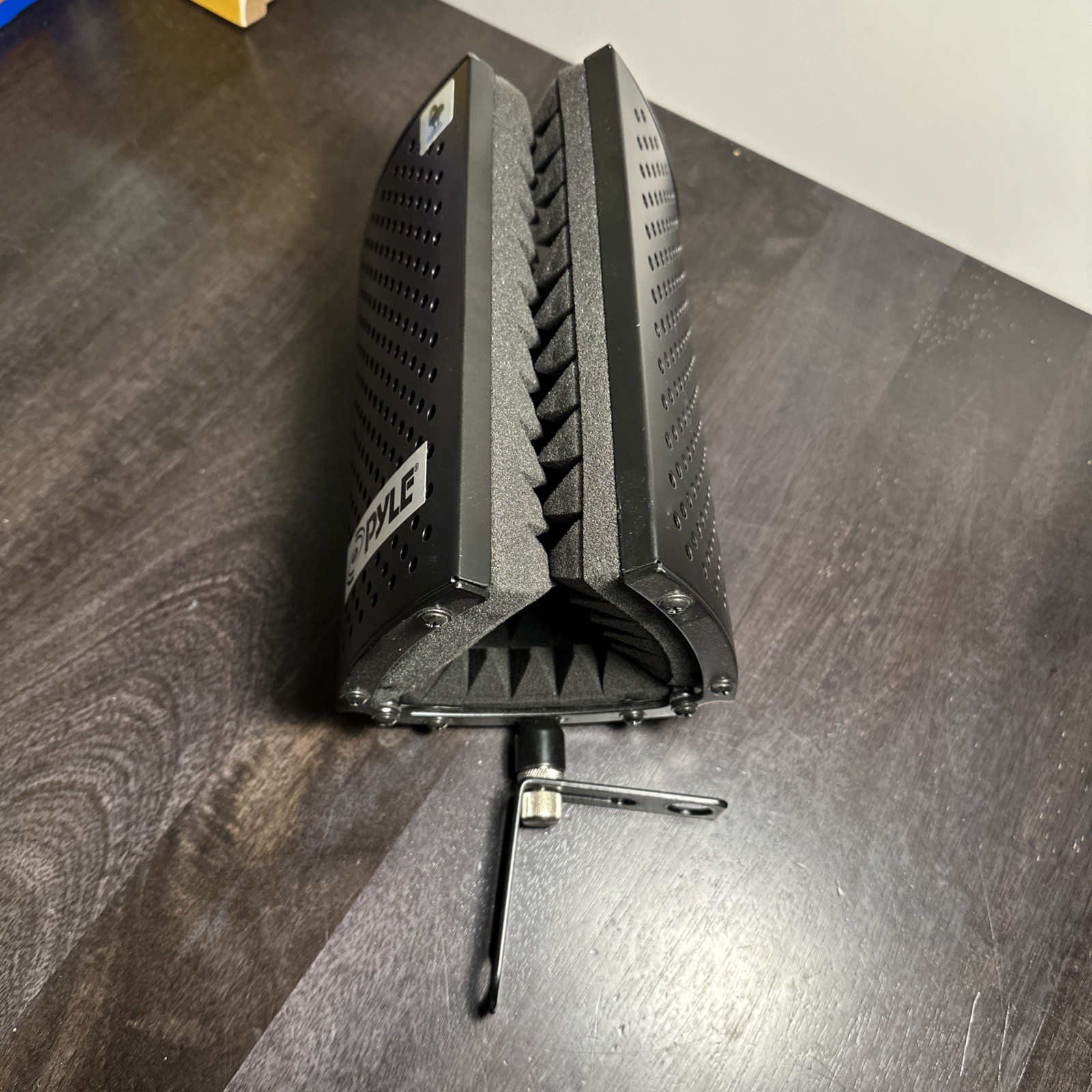 Studio Microphone Isolation Shield Foldable with Acoustic Absorbing Foam Black