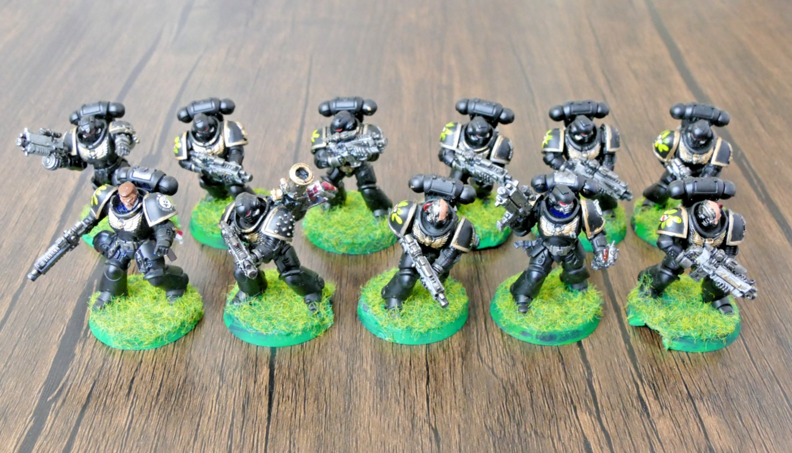 Warhammer 40k Space Marines Iron Fists Primaris Intercessors Squad x11 Painted