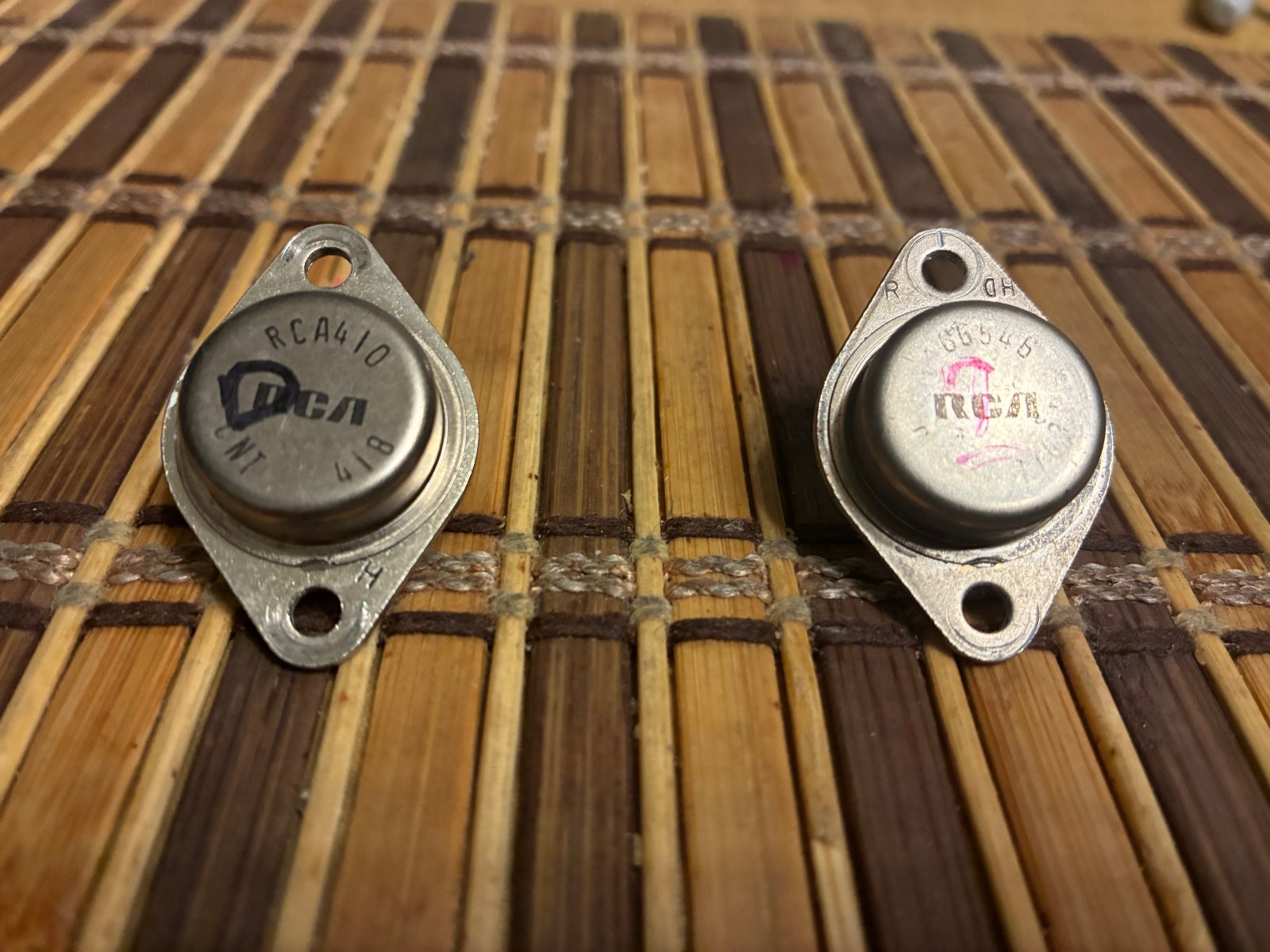 2-pcs RCA 410 RCA 66546 Driver Transistors for Phase Linear Amps 400, 700, D500