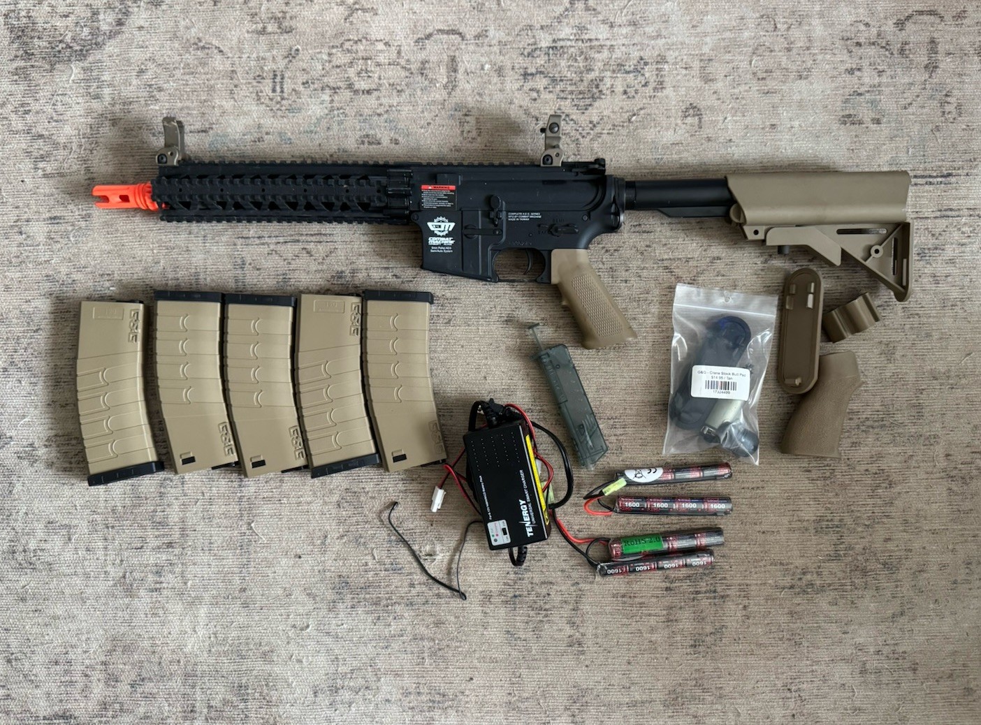 G&G ARMAMENT CM16 AIR SOFT RIFLE WITH BATTERIES, MAGS, CHARGER, EXTRA PARTS