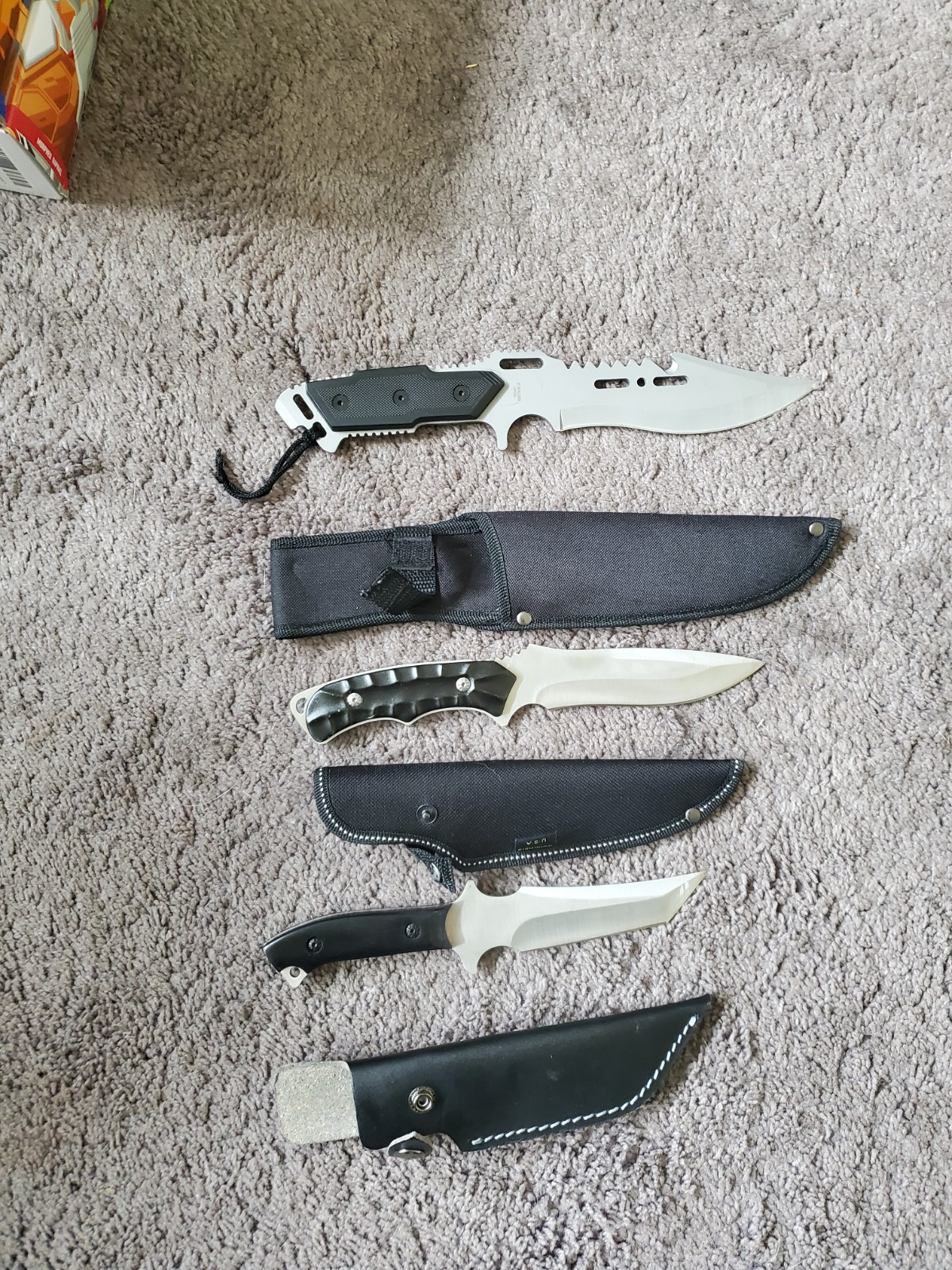 Fixed Blade Knives With Sheaths