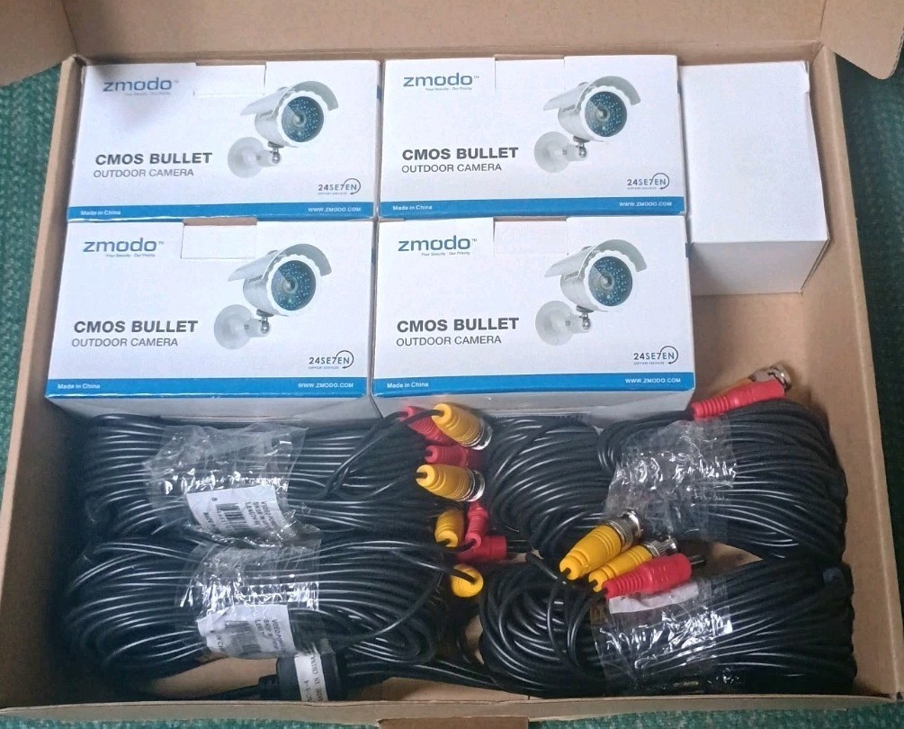 ZMODO 4 Camera Kit with Cables Bullet 4 CMOS Cameras & Cables (NIB)