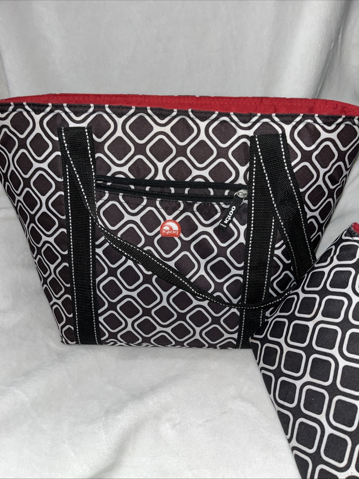 Large Igloo 14" × 14" × 8" Insulated Picnic Bag Very Nice