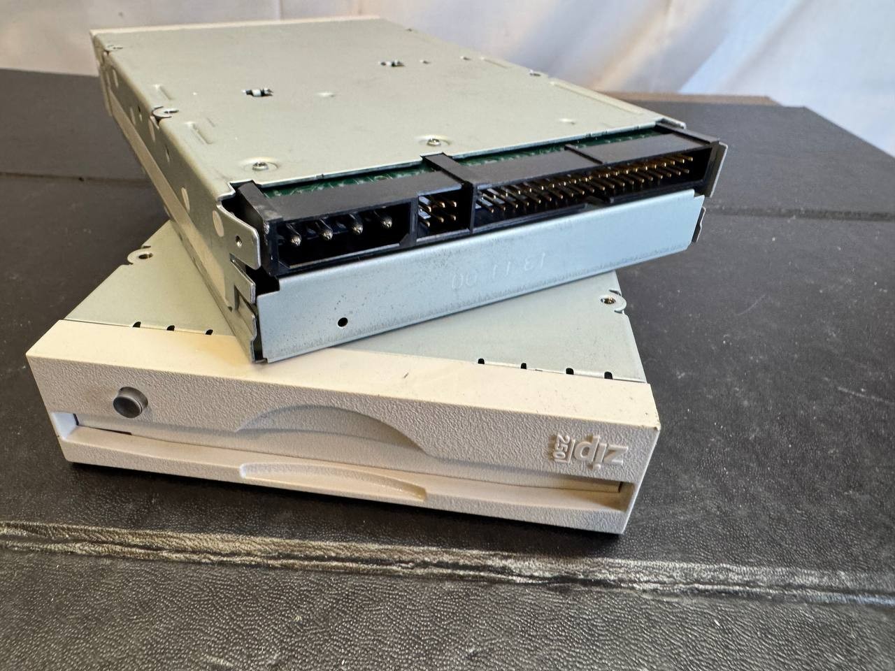 Lot of 2 Internal Iomega Zip 250 (Z250ATAPI) IDE Drives – Untested