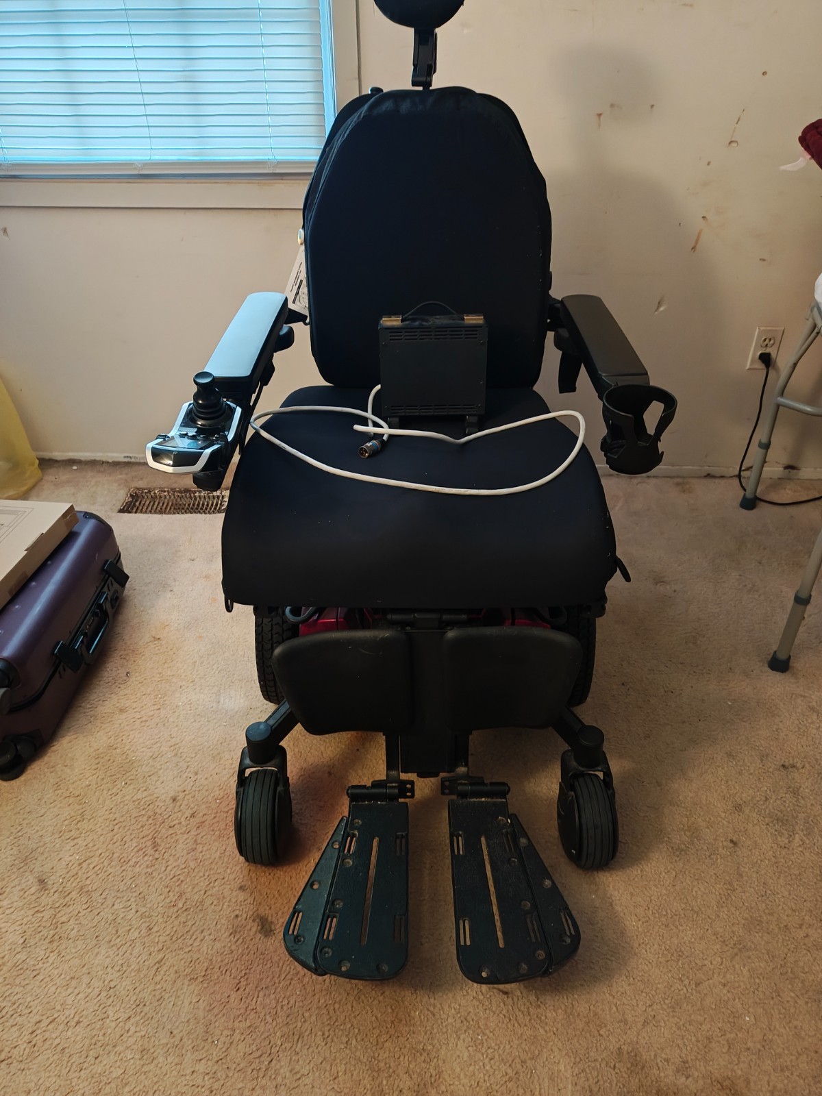 Quantum Q6 Edge 2.0 Chair Power Tilt Wheelchair  - MUST SELL!  MAKE AN OFFER