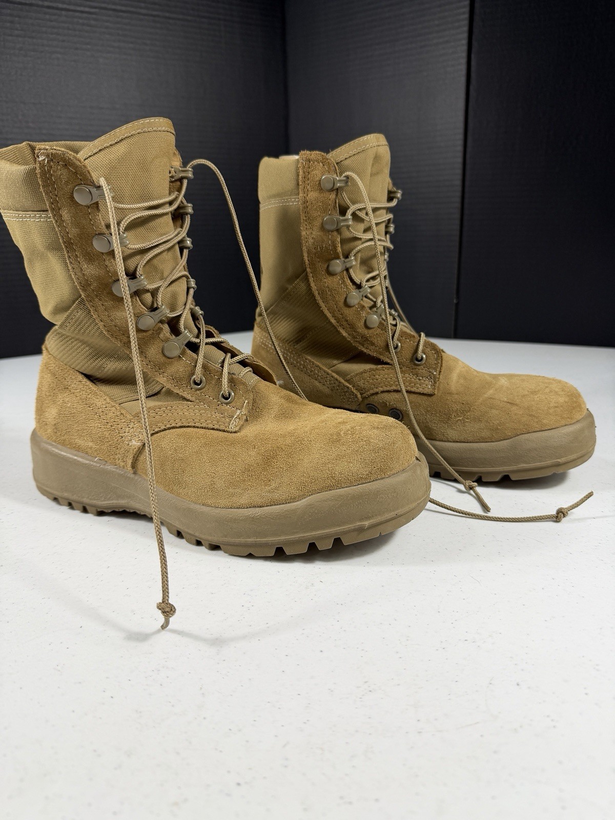 Belleville AHWC 07.0 W Tan Suede Combat Boots Mens 7 Wide Military Tactical