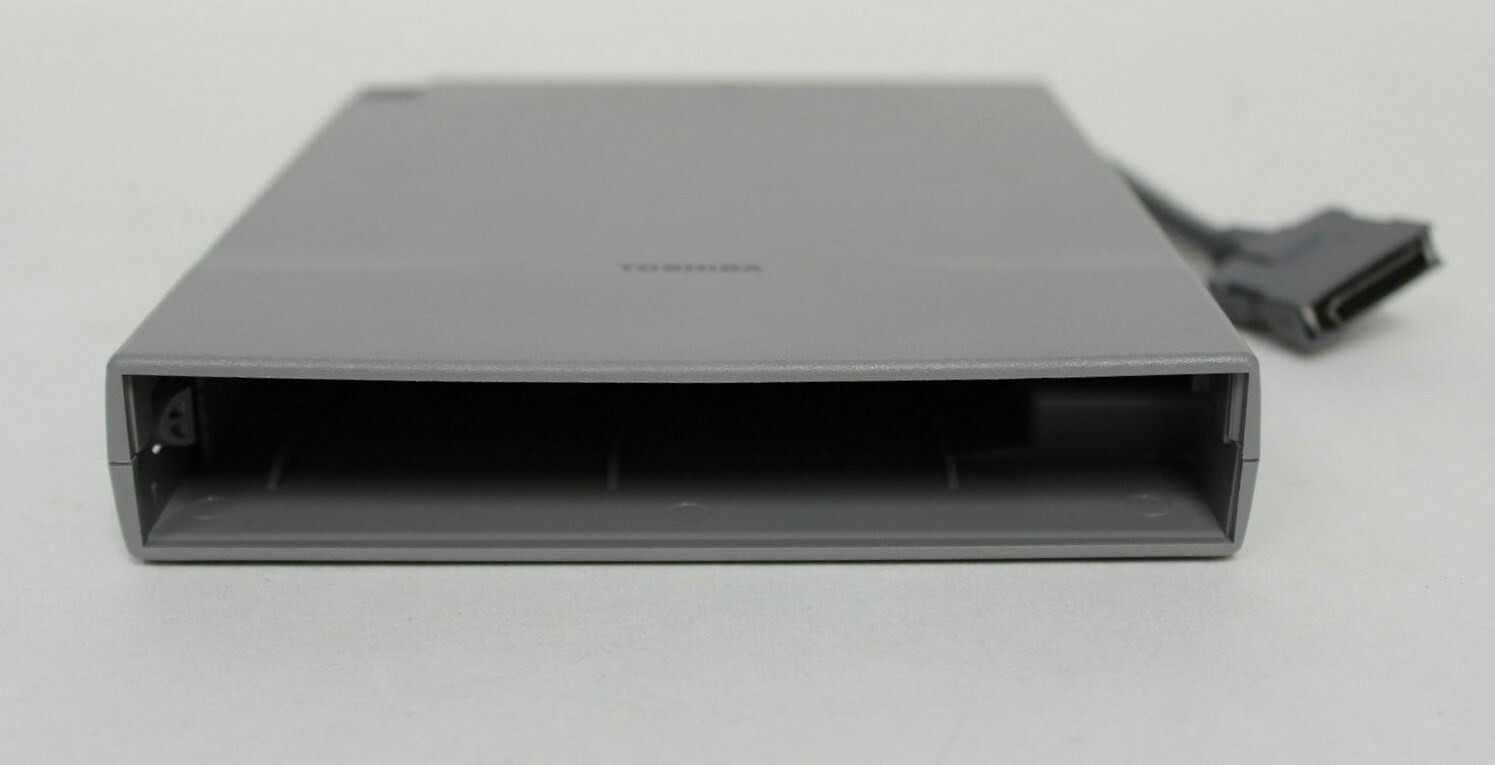 Toshiba Satellite 200 Pro 400 420 430 Tecra 500 700 Ext Floppy Drive Bay Sleeve
