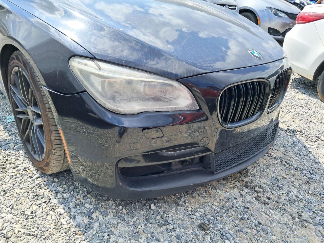 750IL 2013 Glove Box 4778425
