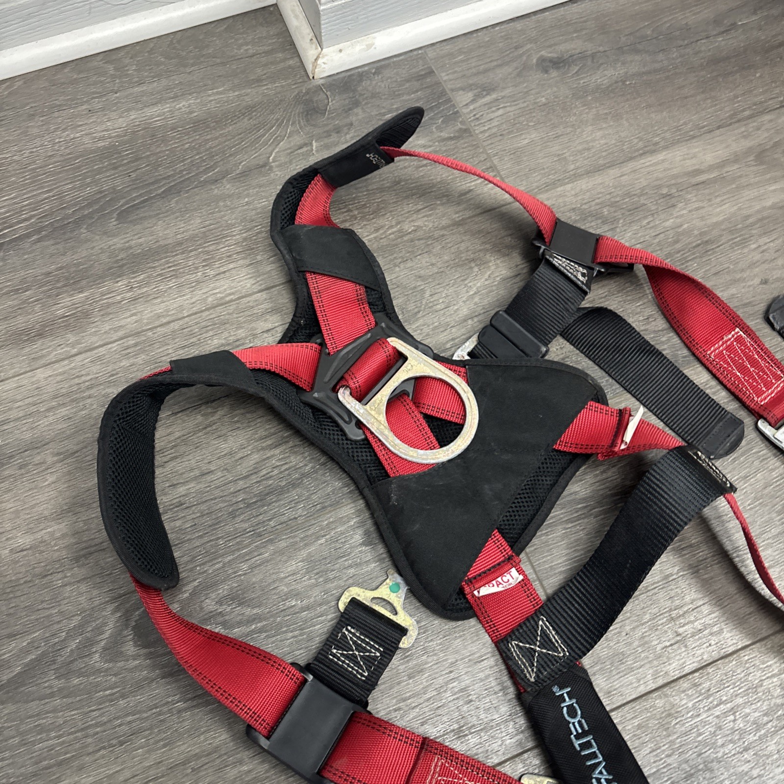 FallTech 7008B Tradesman Standard Universal Non-belted Full Body Harness