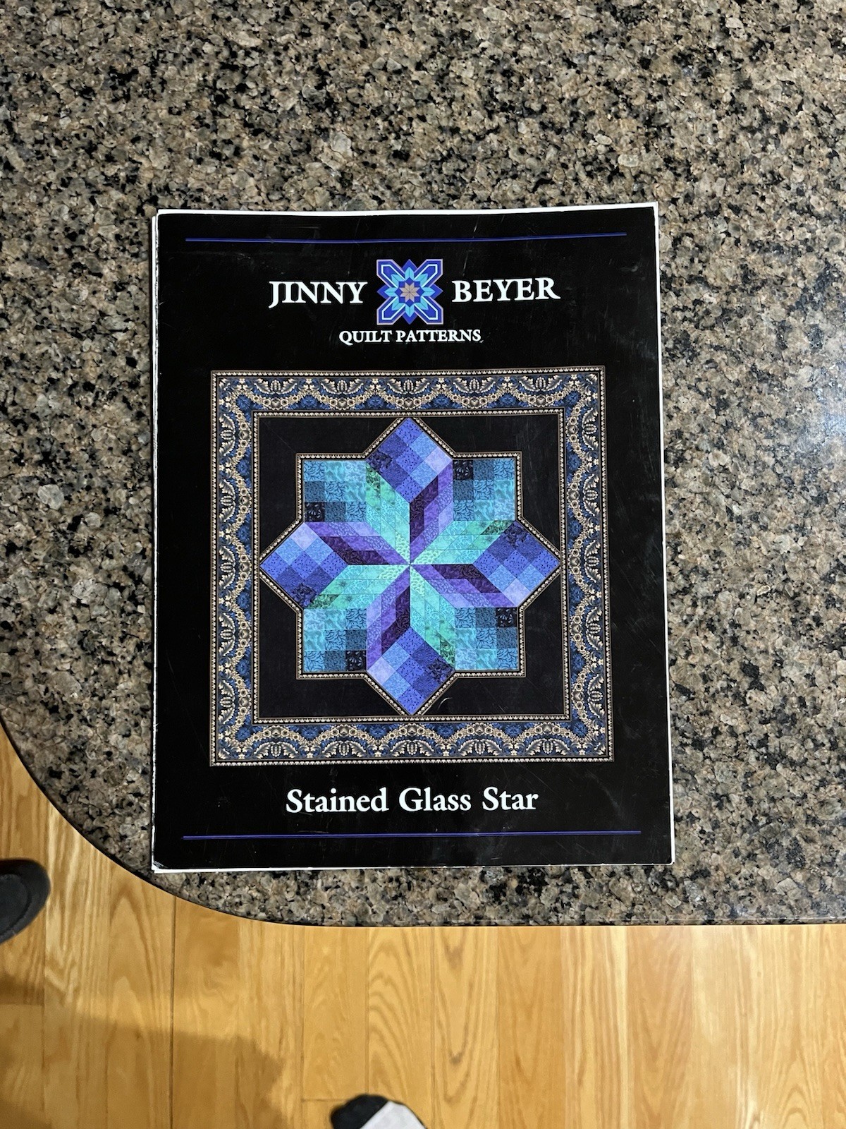 Jinny Beyer Quilt Patterns Booklet - Stained Glass Star