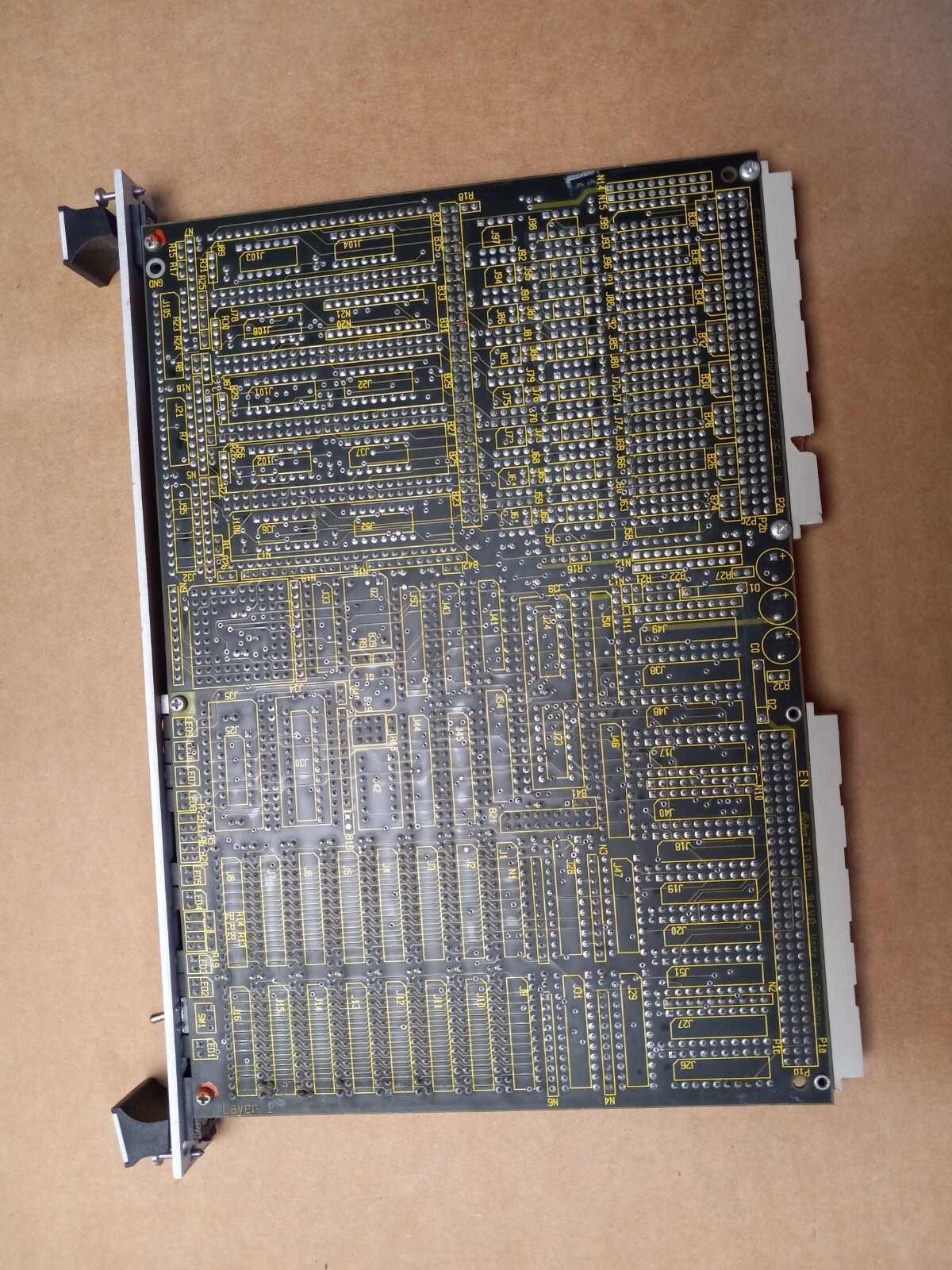 Universal Instruments GSM SYS68K ISIO-2 UIC pn: 220062