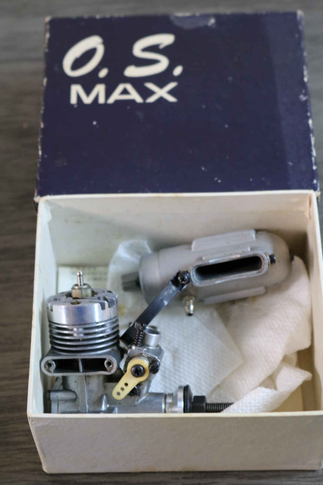 Vintage OS Max 15 R/C Glow Nitro RC Model Airplane Engine w/702 Muffler Box and