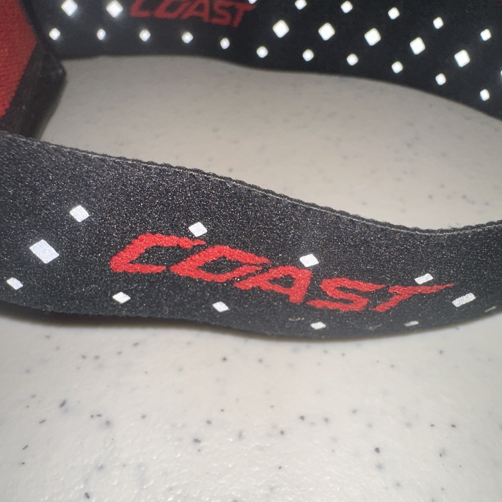 Coast 21324 FL70 Focusing LED Headlamp