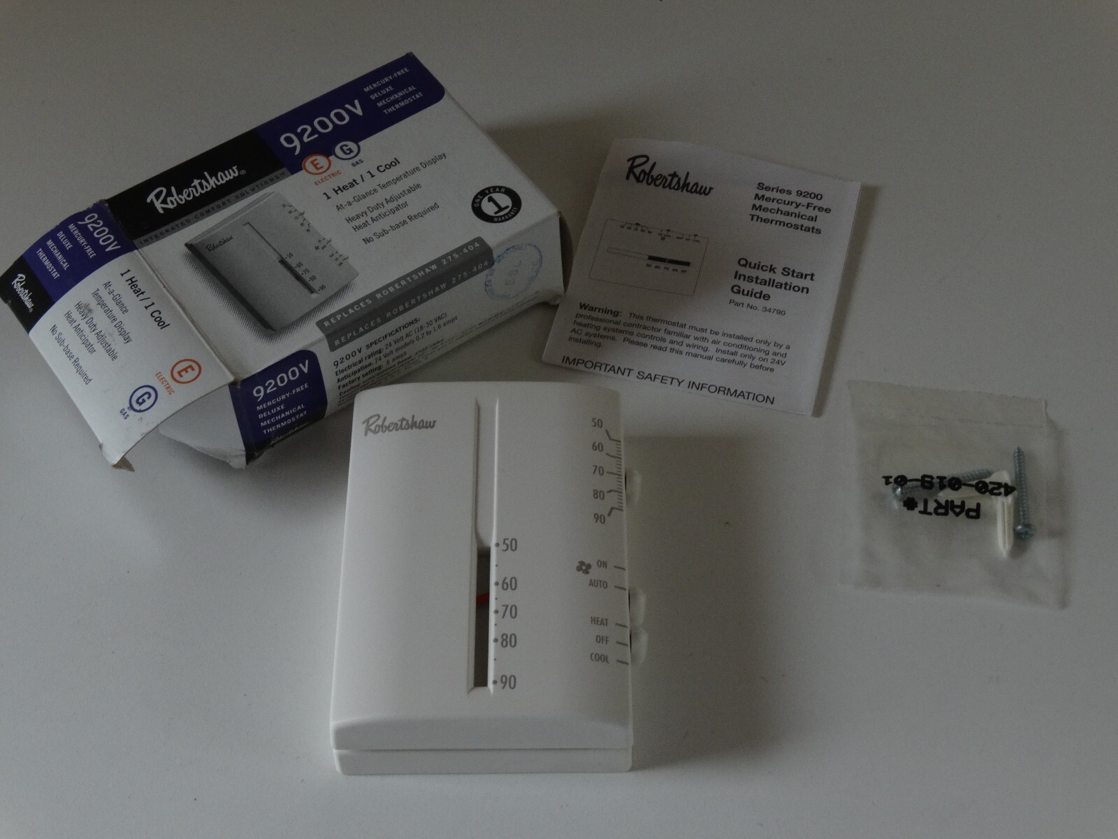 Robertshaw 9200V Mercury-Free Deluxe Mechanical Thermostat, 1 Heat/1 Cool, White