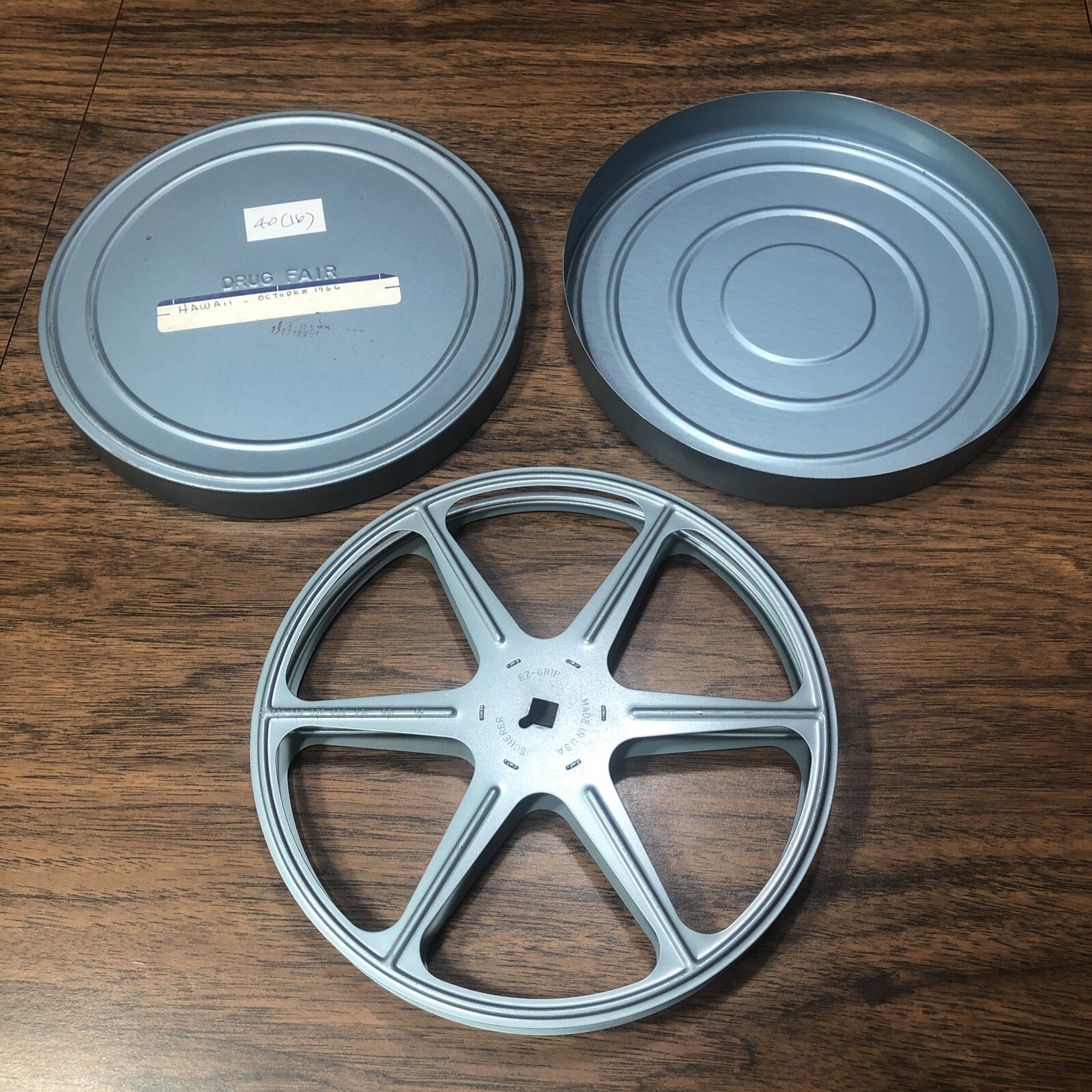 Vintage BLUE Scherer Ez-Grip 16mm 400 ft. Metal Movie Reel 7” w/ Case Can USA