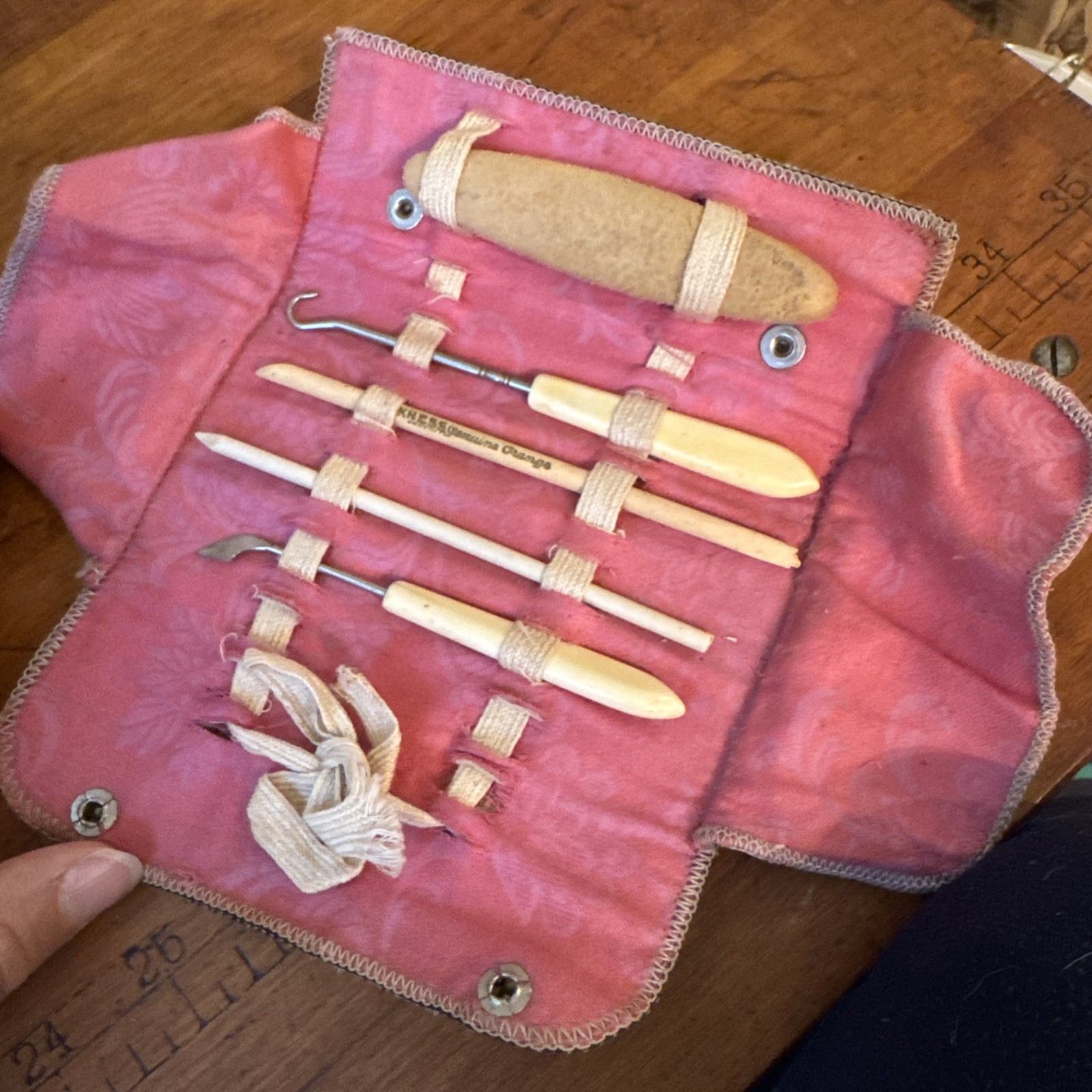 Vintage Fiber Craft Tool Kit w/ Original Case Crochet Tatting Rug Hook Tools
