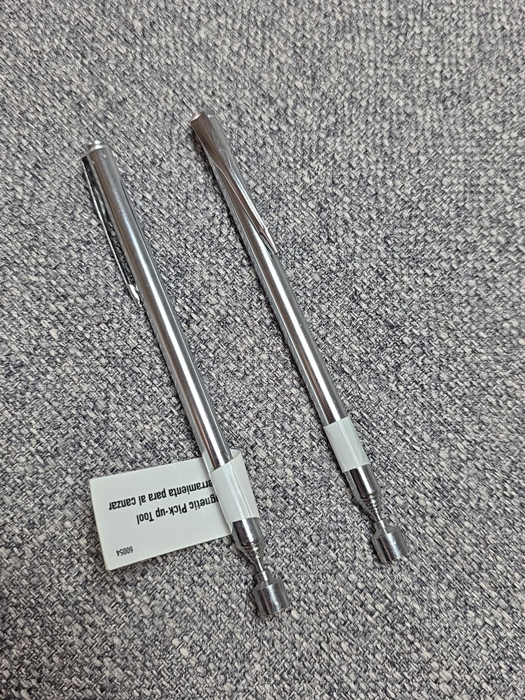 Sheffield 2 PC Magnetic Telescoping Pick-Up Tool Pocket Clip 2 Lb Sliver