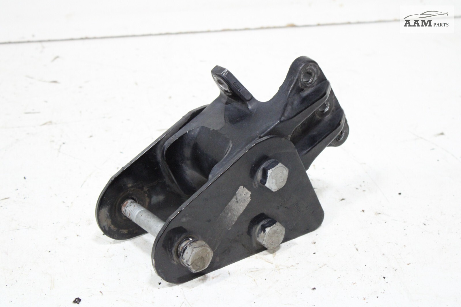 2018-2024 VOLVO VNL 760 D13 FRONT RGHT PASSENGER SIDE LEAF HANGER BRACKET OEM