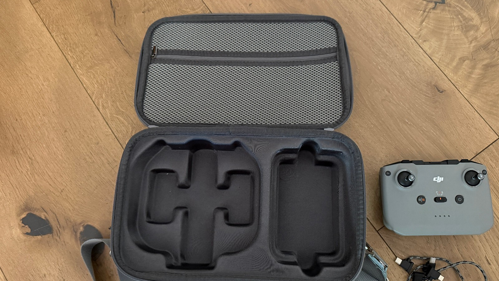 DJI Controller RC-N3/RC151, Neo 2 Case and iPad Extension kit for controller