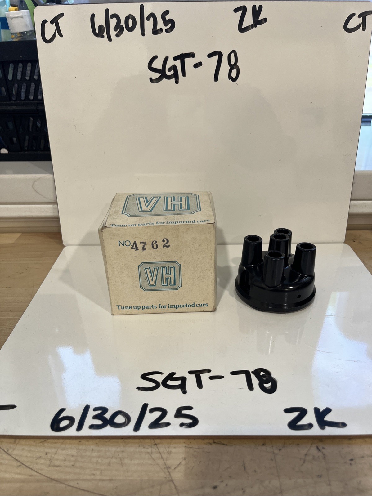 VH Tune Up Parts 4762 Distributor Cap (May Come In Different Color)