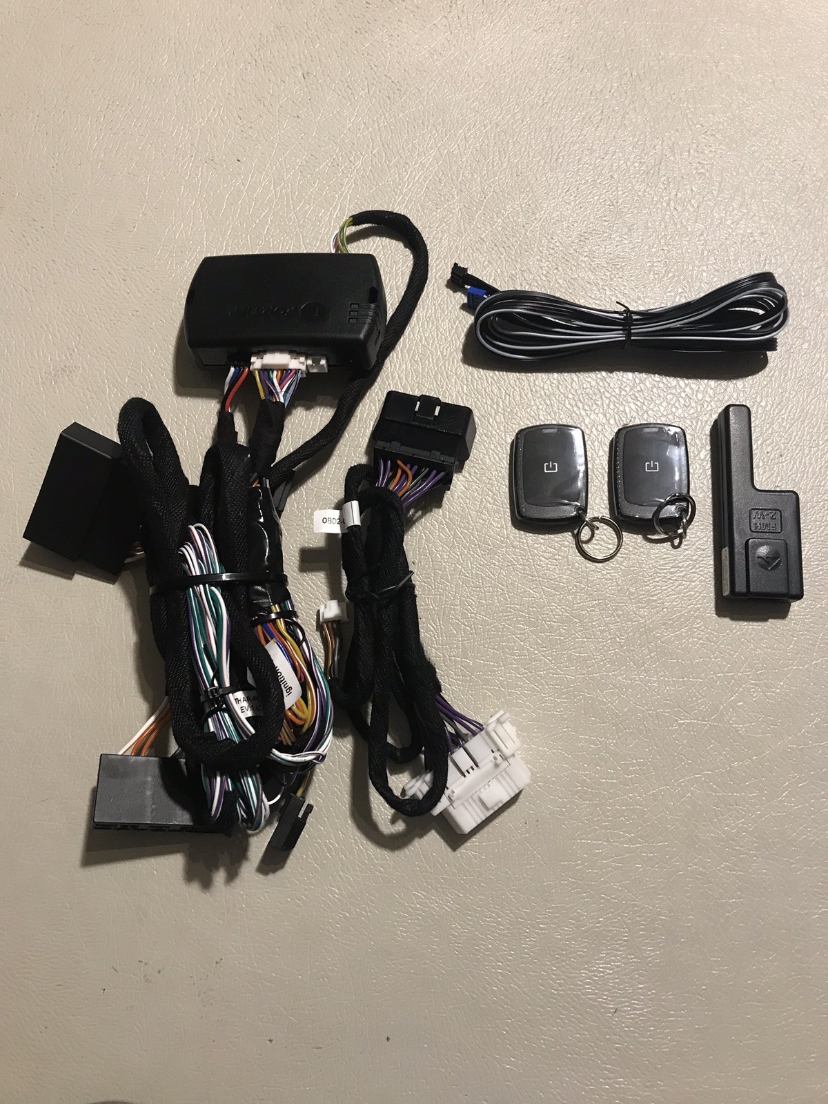 2011 - 2015 FORD EXPLORER PLUG AND PLAY REMOTE START WITH 2000 FT RANGE REMOTES