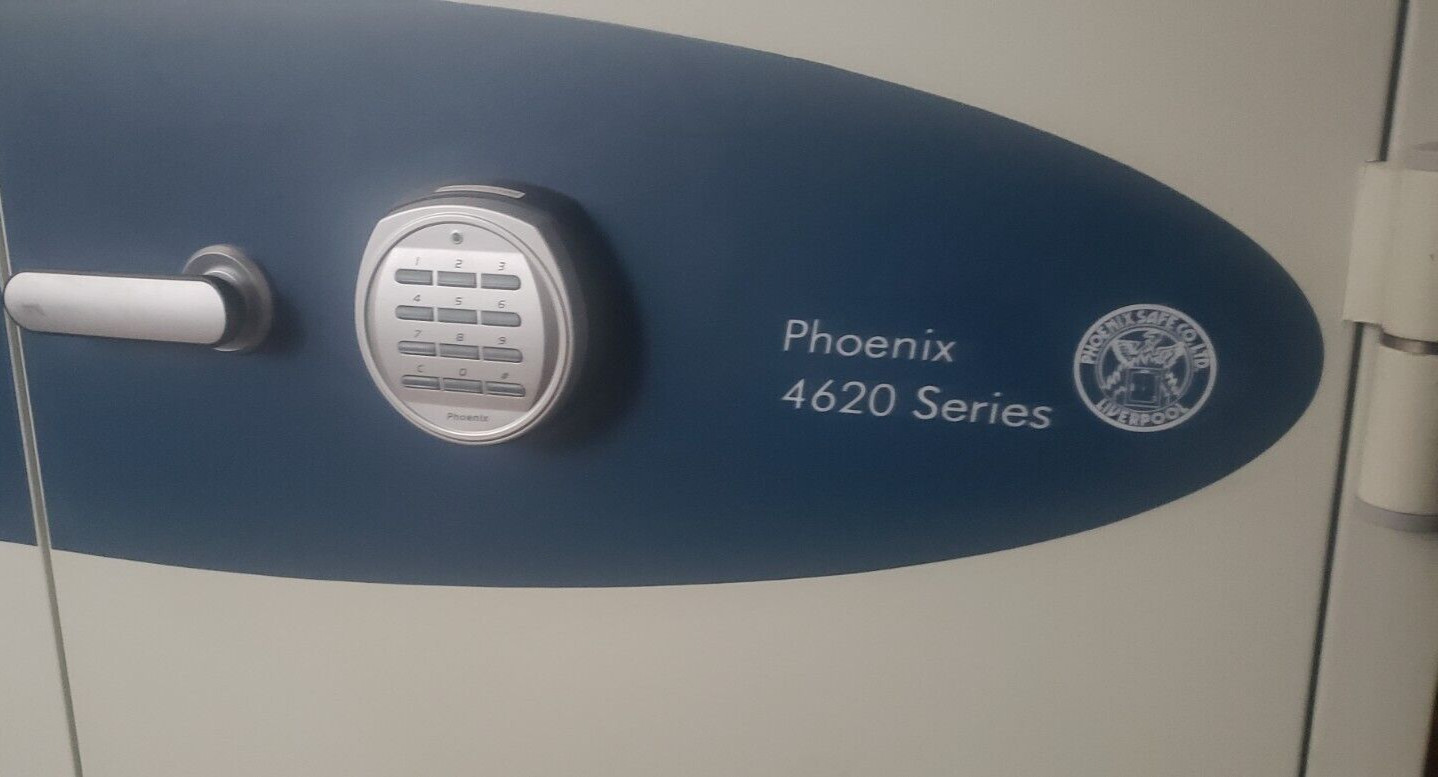 Phoenix MD4620 Pull Out LTO Pull Out Drawer Data Commander Media Safe 4620 4623