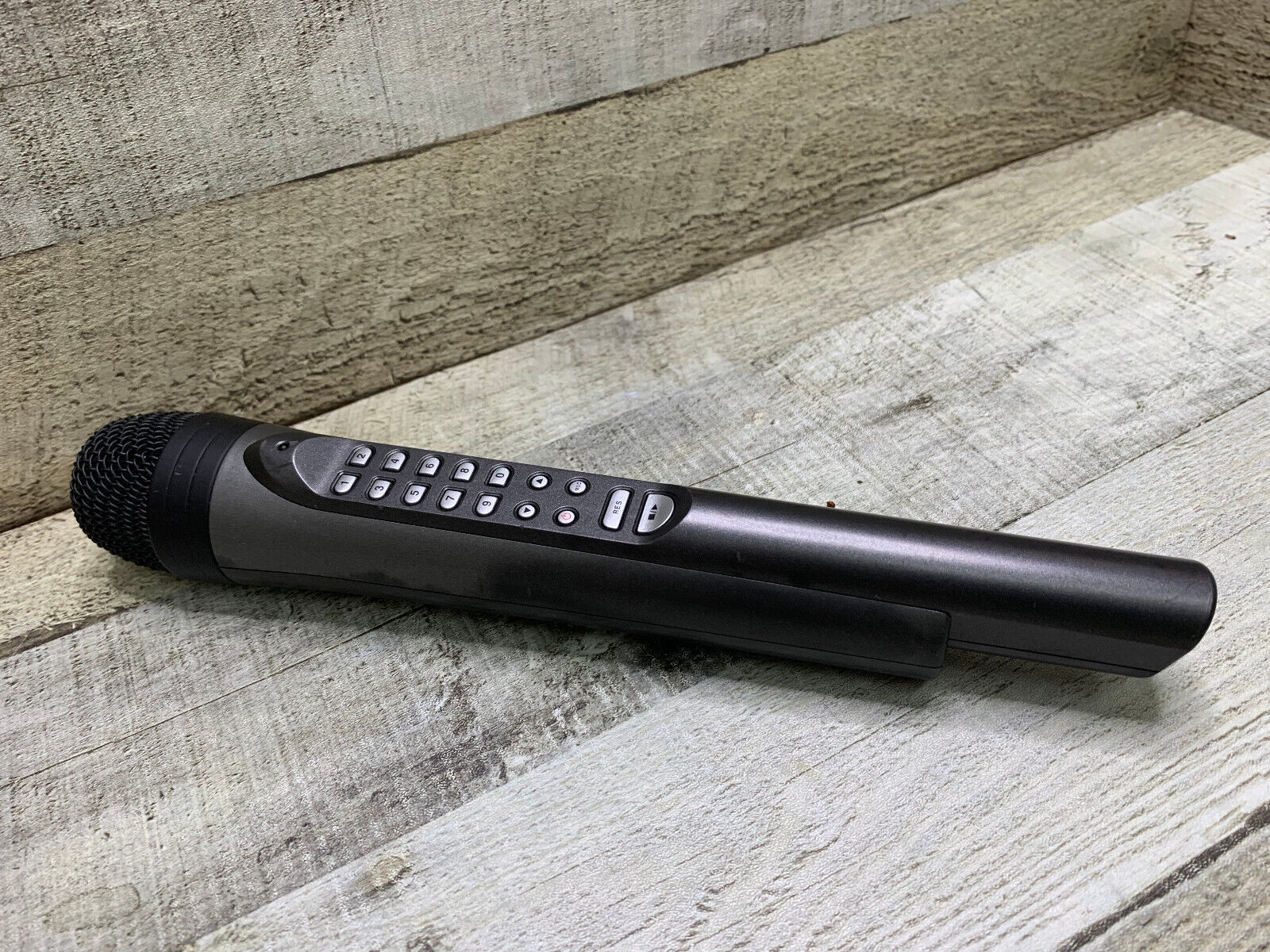 Leadsinger LS-3222 Wireless Karaoke Microphone 2.D1 Black