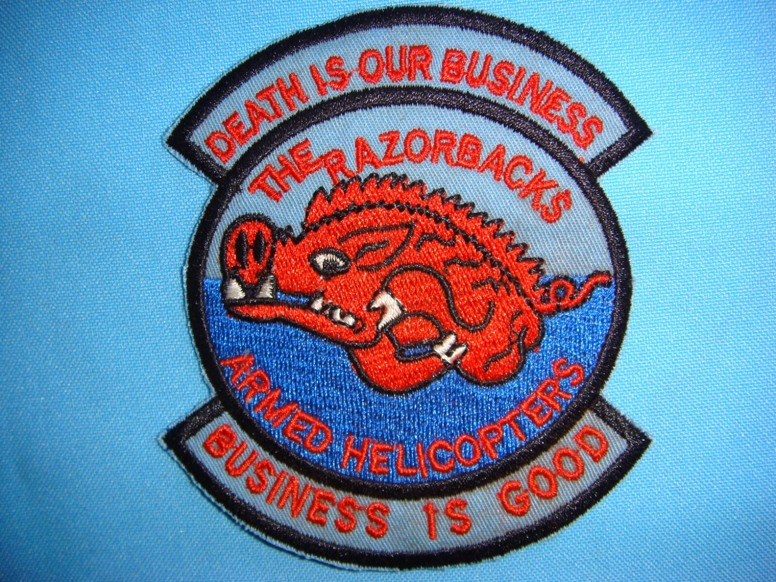 VIETNAM WAR PATCH, US 120th AVIATION COMPANY " THE RAZORBACKS "