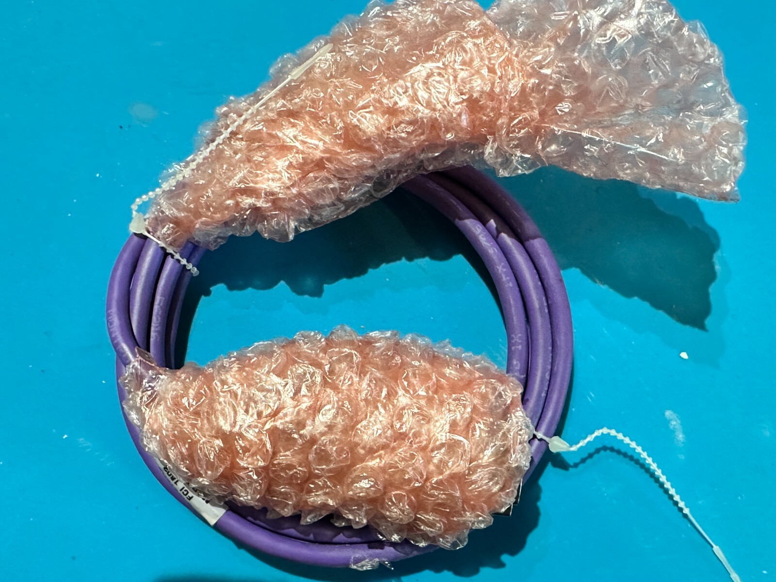 Amphenol FCI 54292-26020u 2 meter (m) High Speed IBM cable