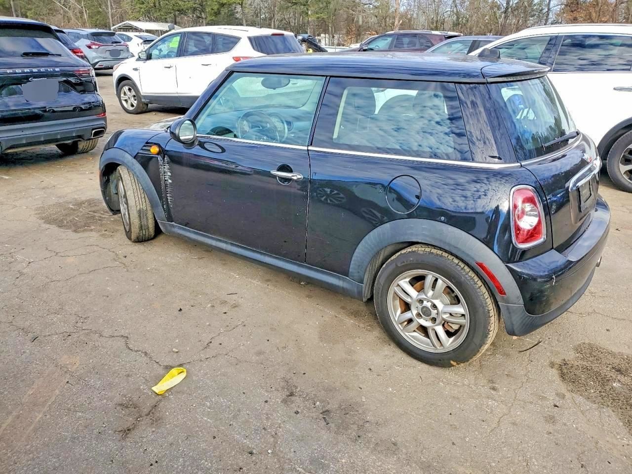 MINI 1 2013 Glove Box 5008698