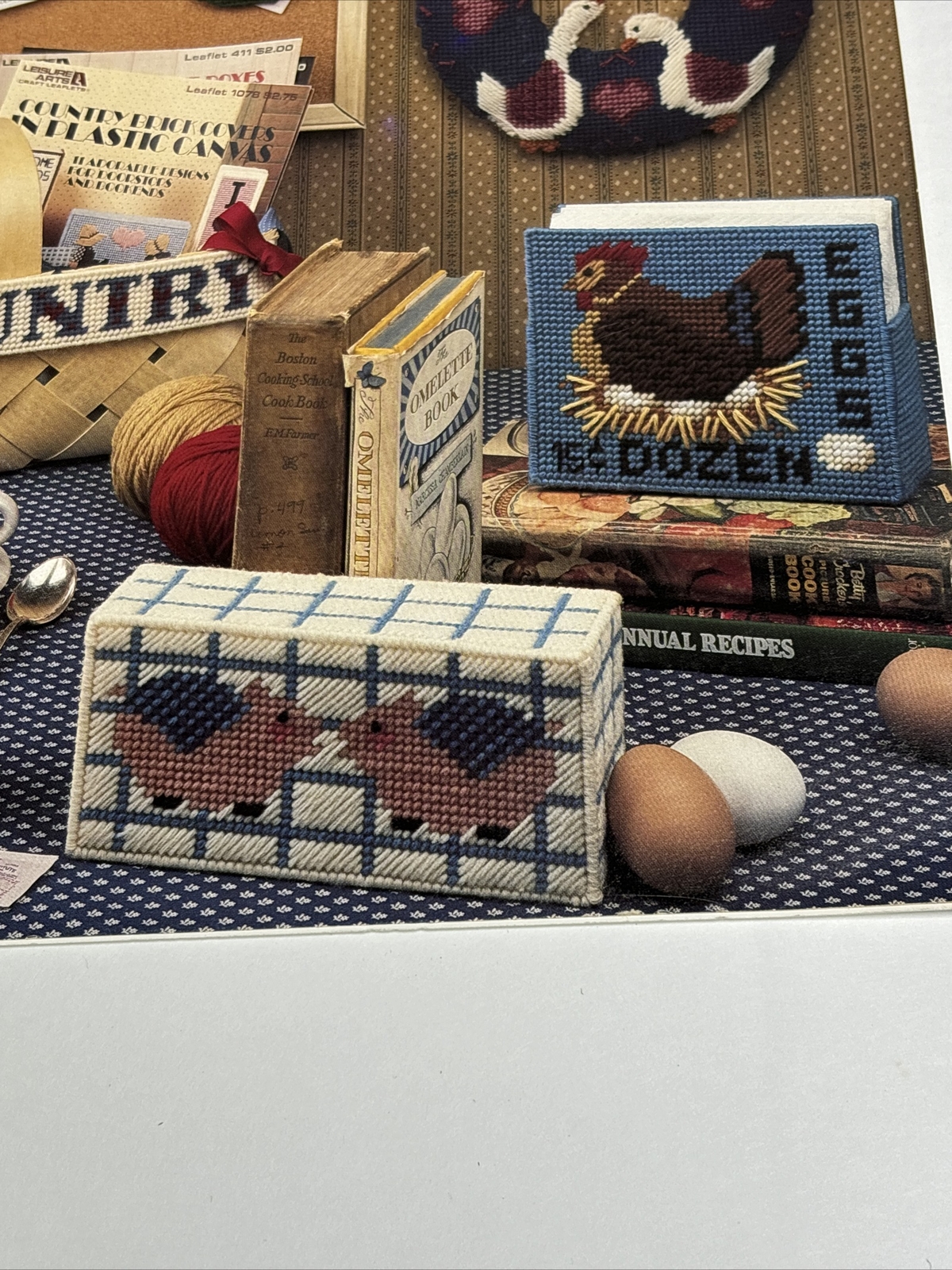 Leisure Arts Country Things Leaflet 1083 Plastic Canvas Pattern